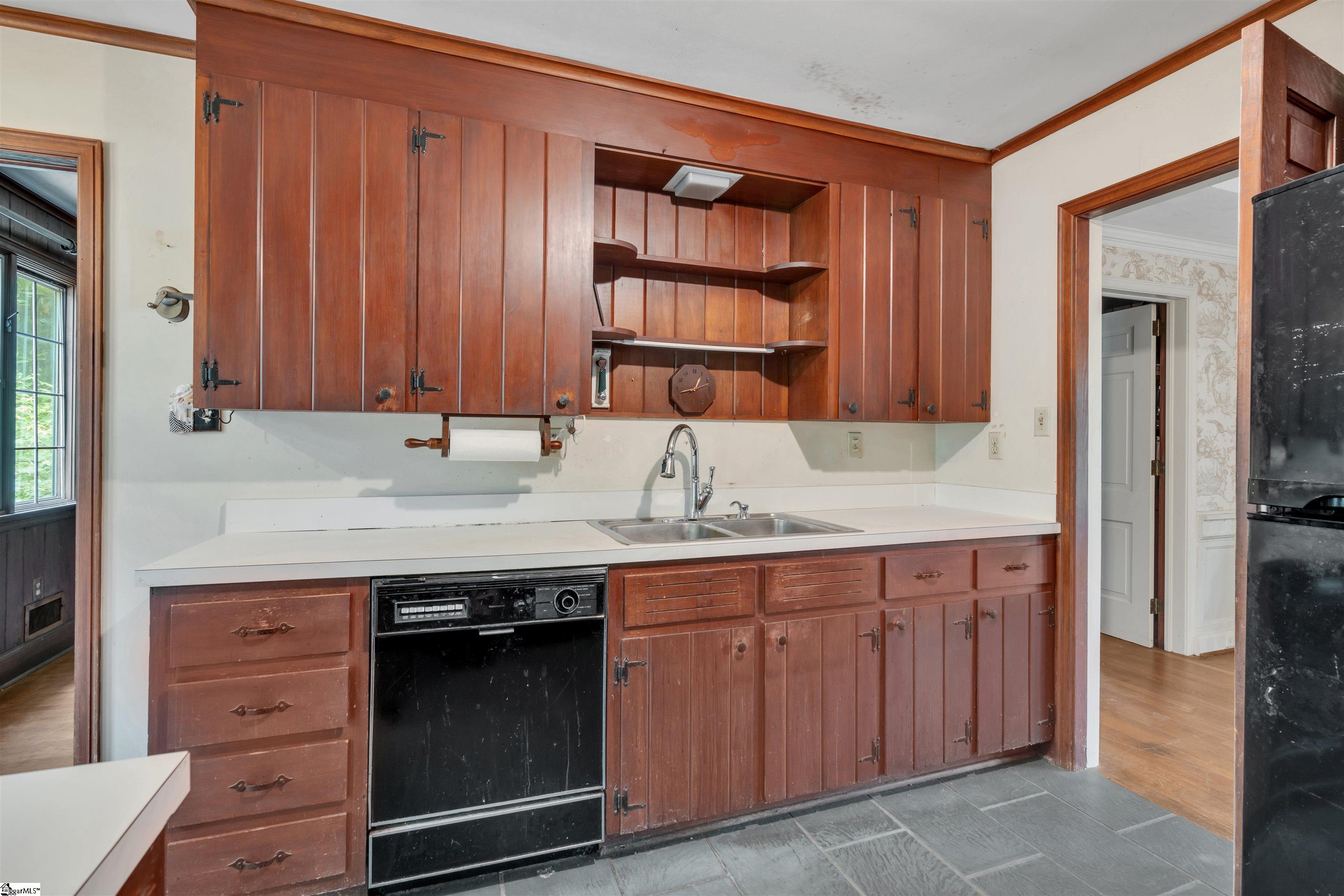 141 Shoreham Road Spartanburg, SC 29307