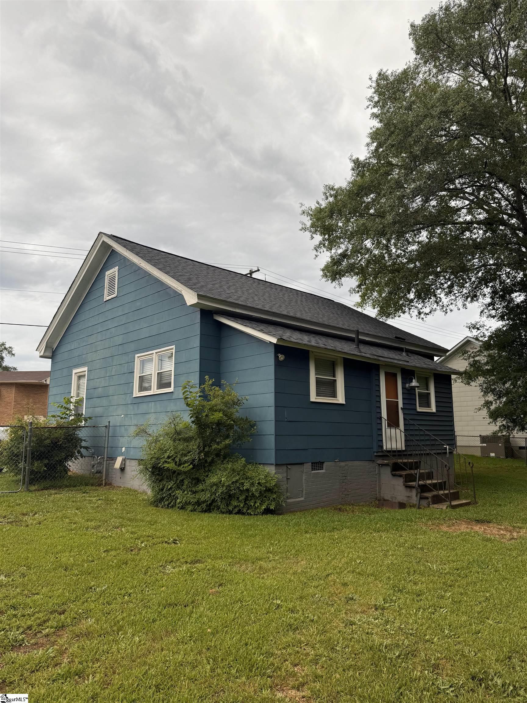 13 26th Street Greer, SC 29651