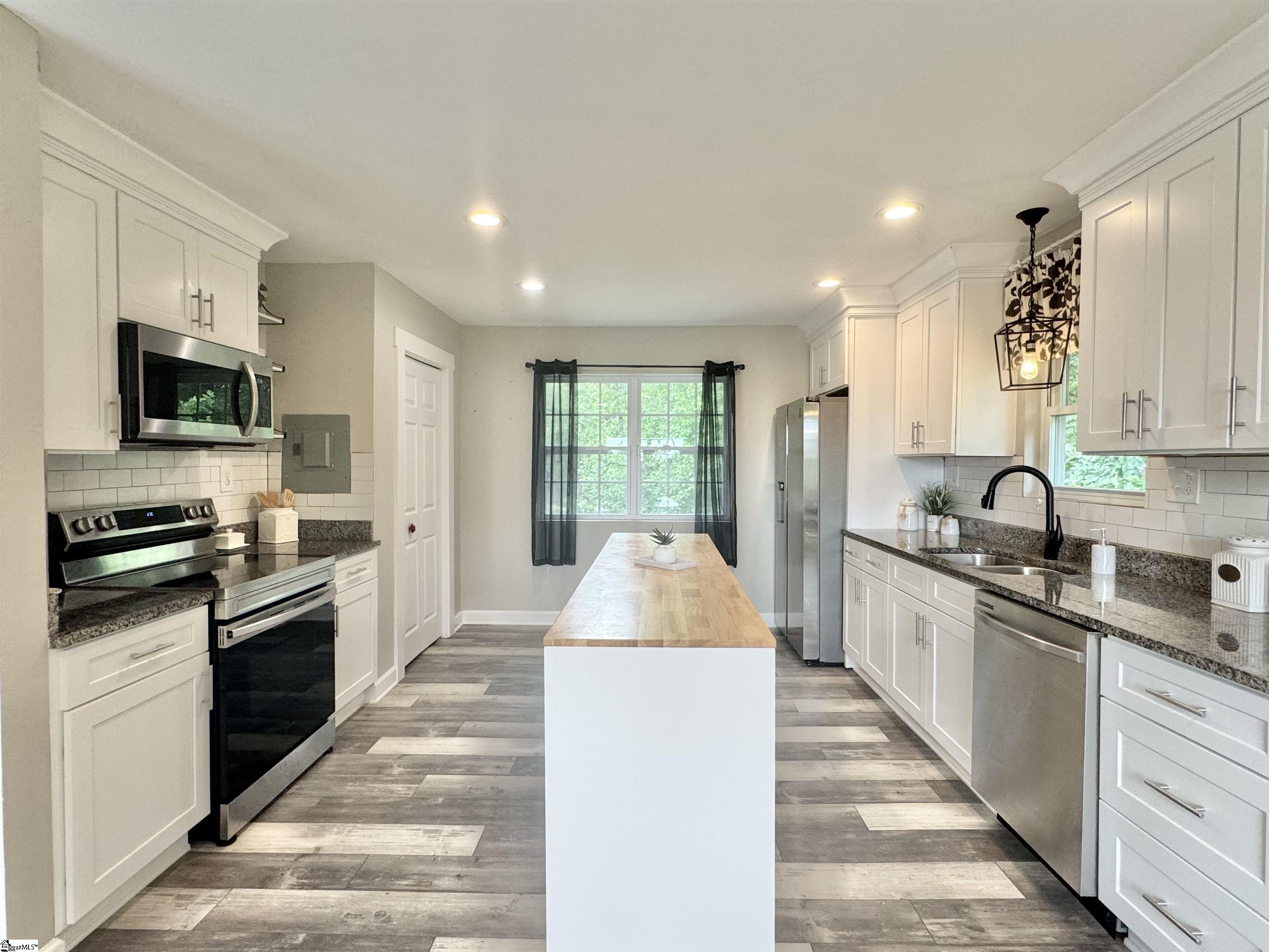 409 Pleasant View Road Pickens, SC 29671