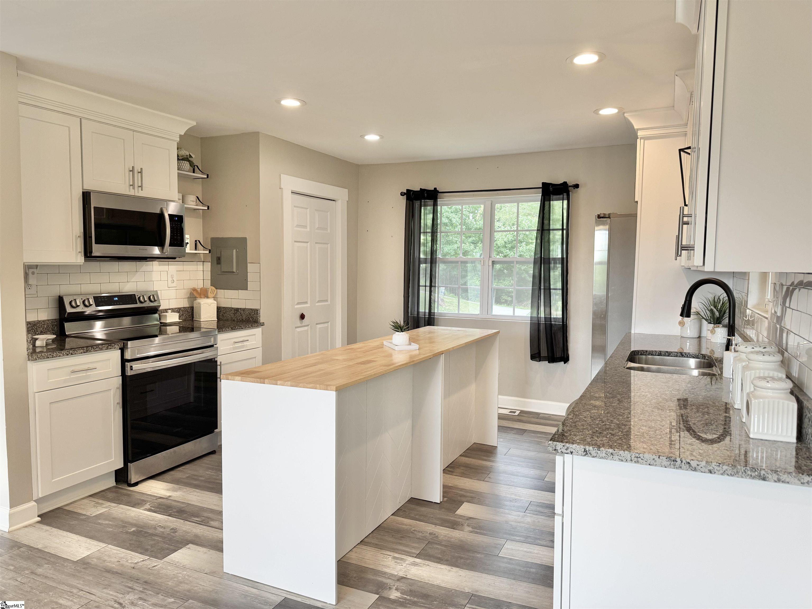 409 Pleasant View Road Pickens, SC 29671