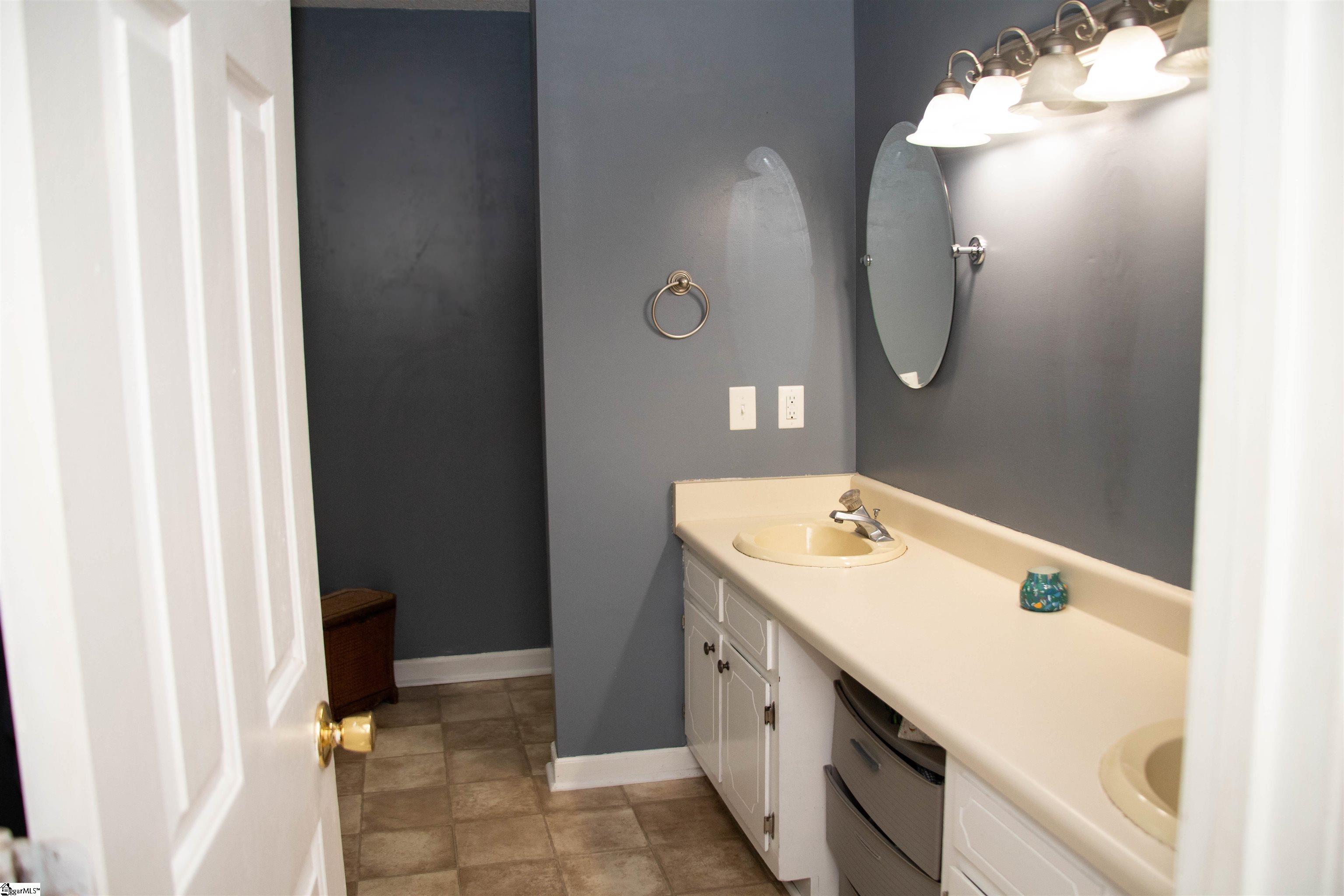 302 Willow Drive Piedmont, SC 29673
