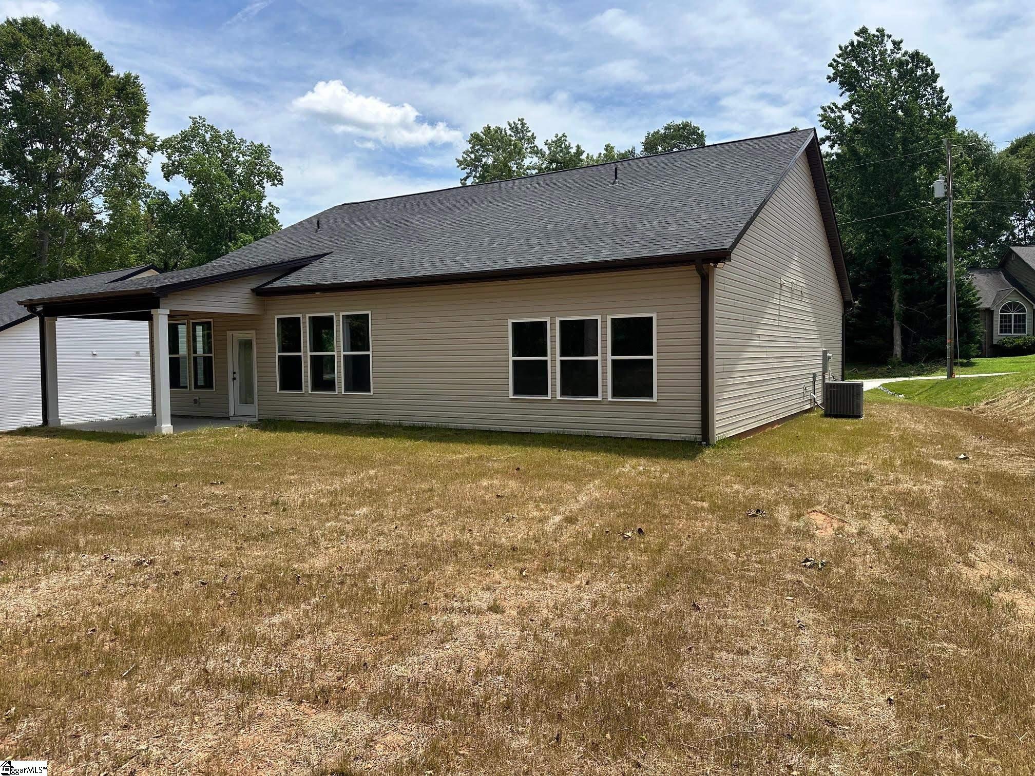 953 Mike Circle Boiling Springs, SC 29303