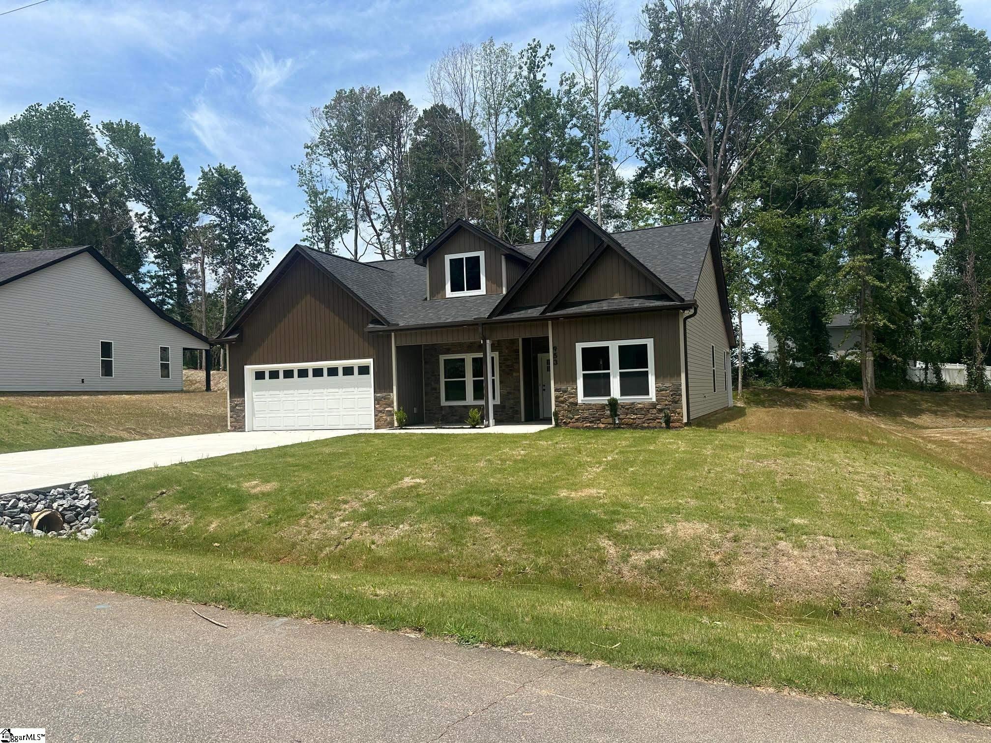 953 Mike Circle Boiling Springs, SC 29303