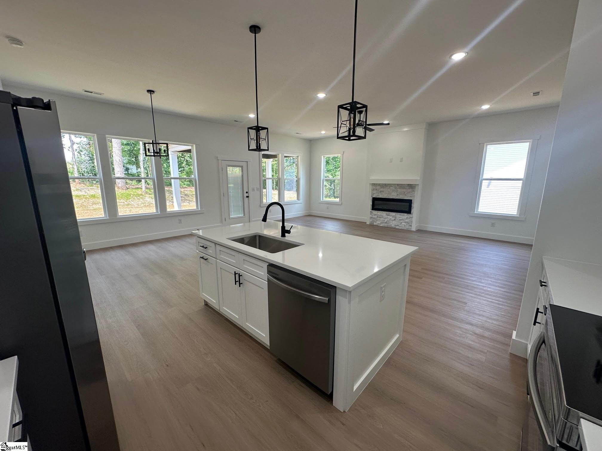 953 Mike Circle Boiling Springs, SC 29303
