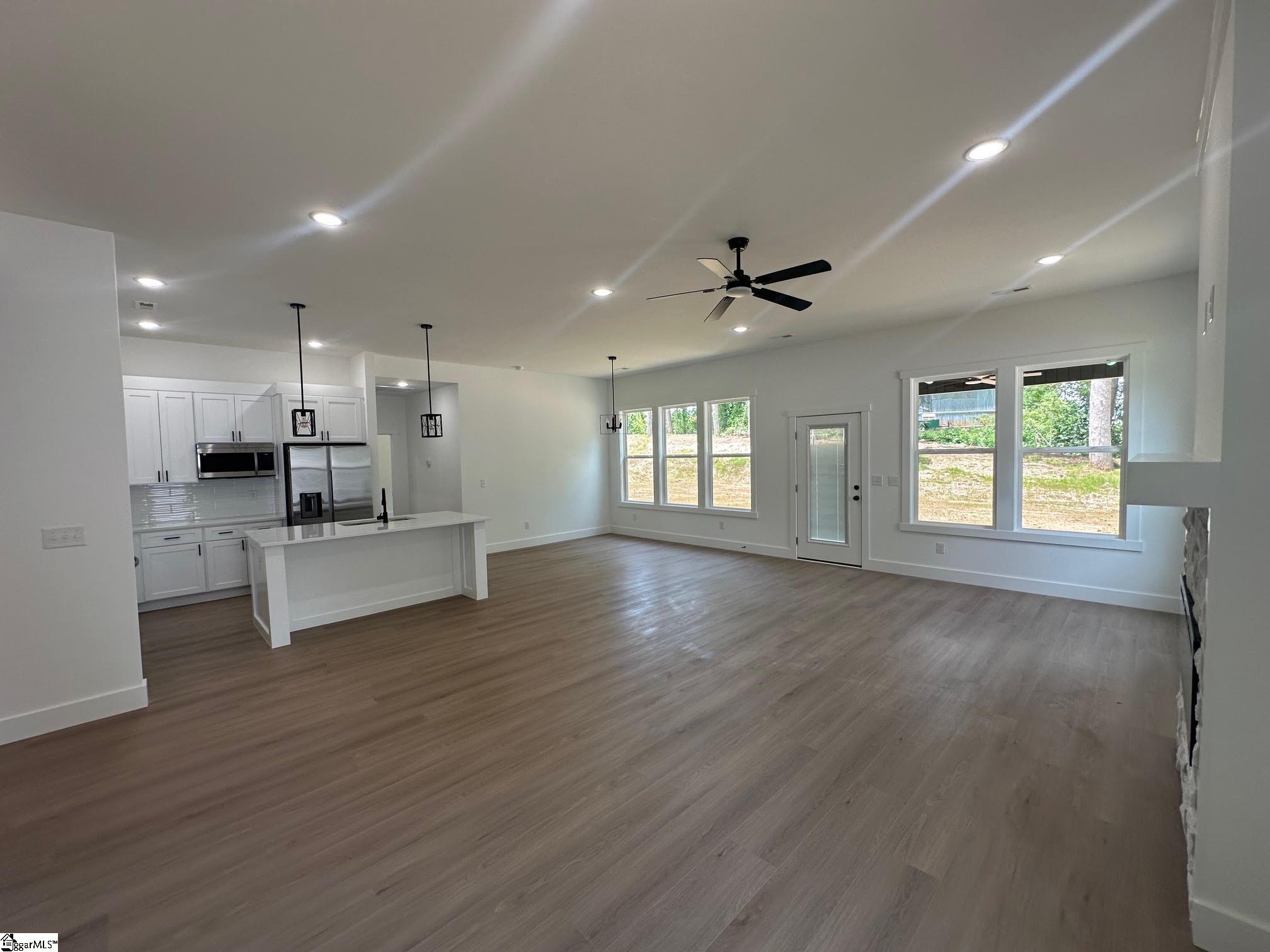 953 Mike Circle Boiling Springs, SC 29303