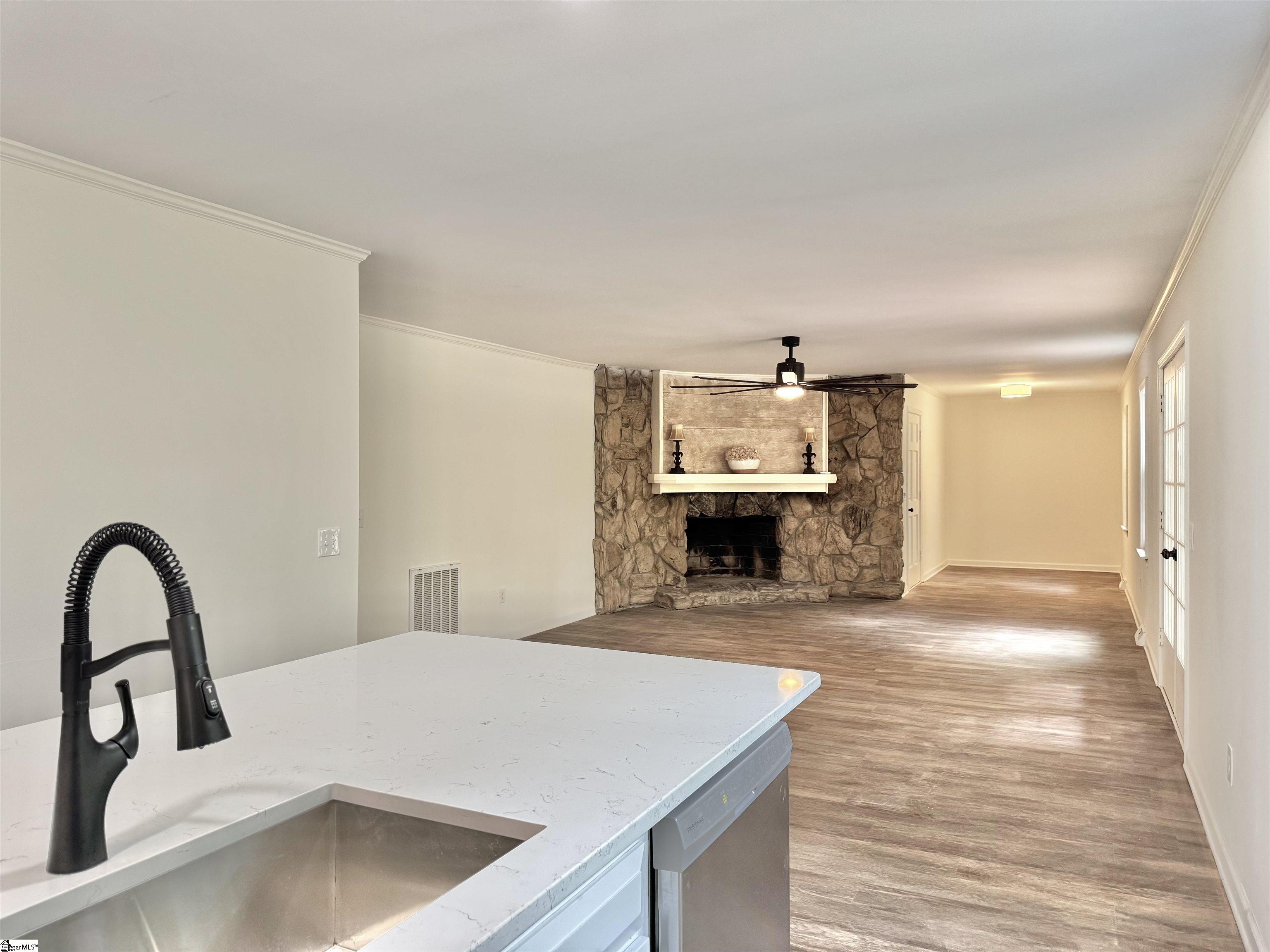 102 Buckingham Court Easley, SC 29640