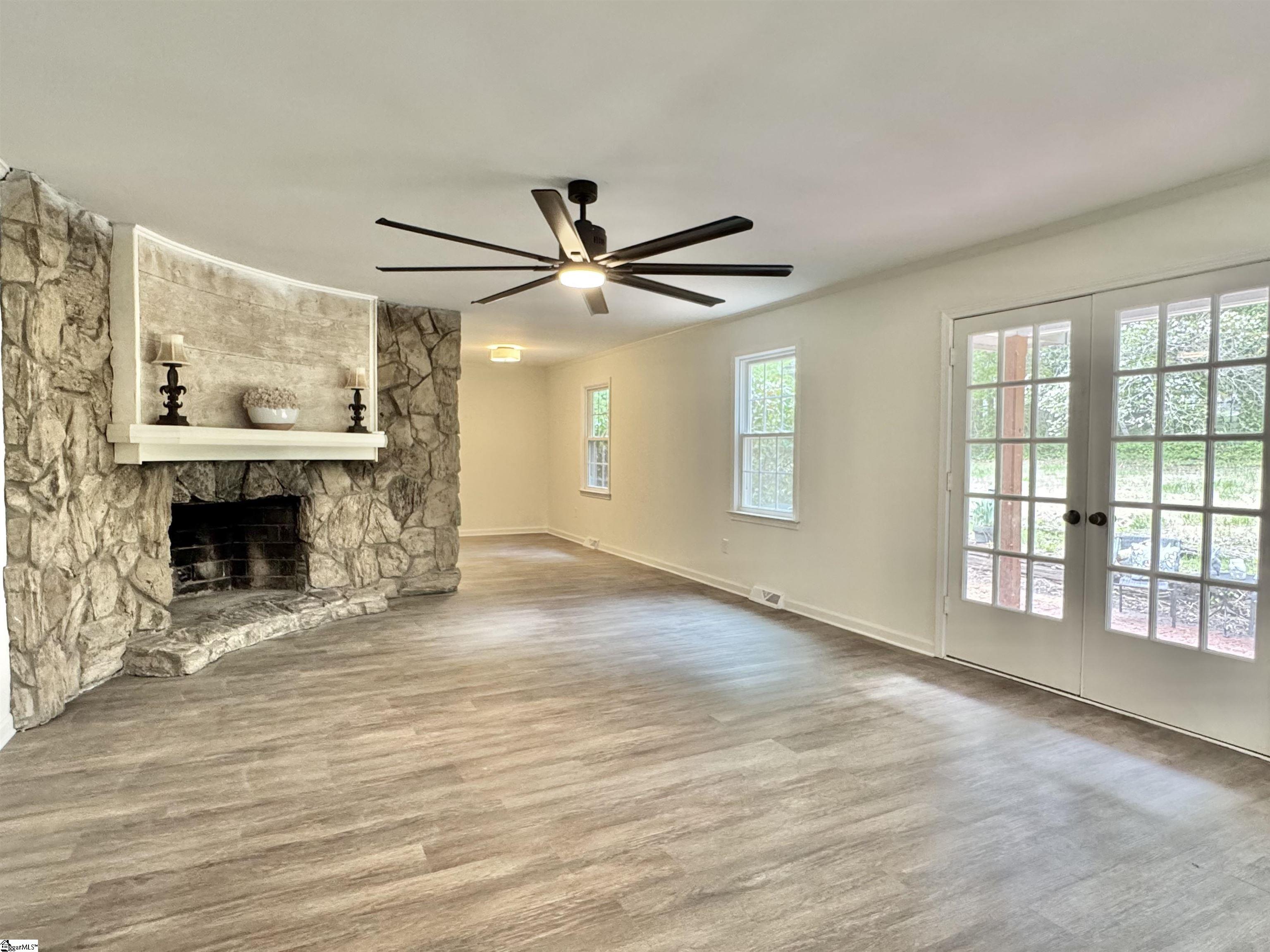 102 Buckingham Court Easley, SC 29640