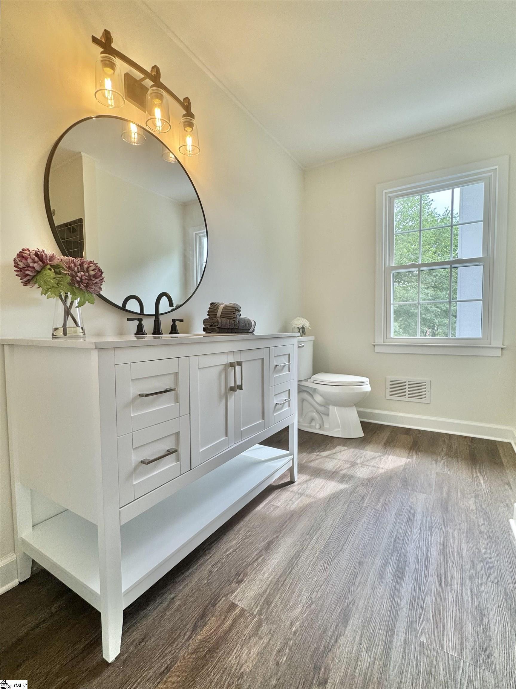 102 Buckingham Court Easley, SC 29640