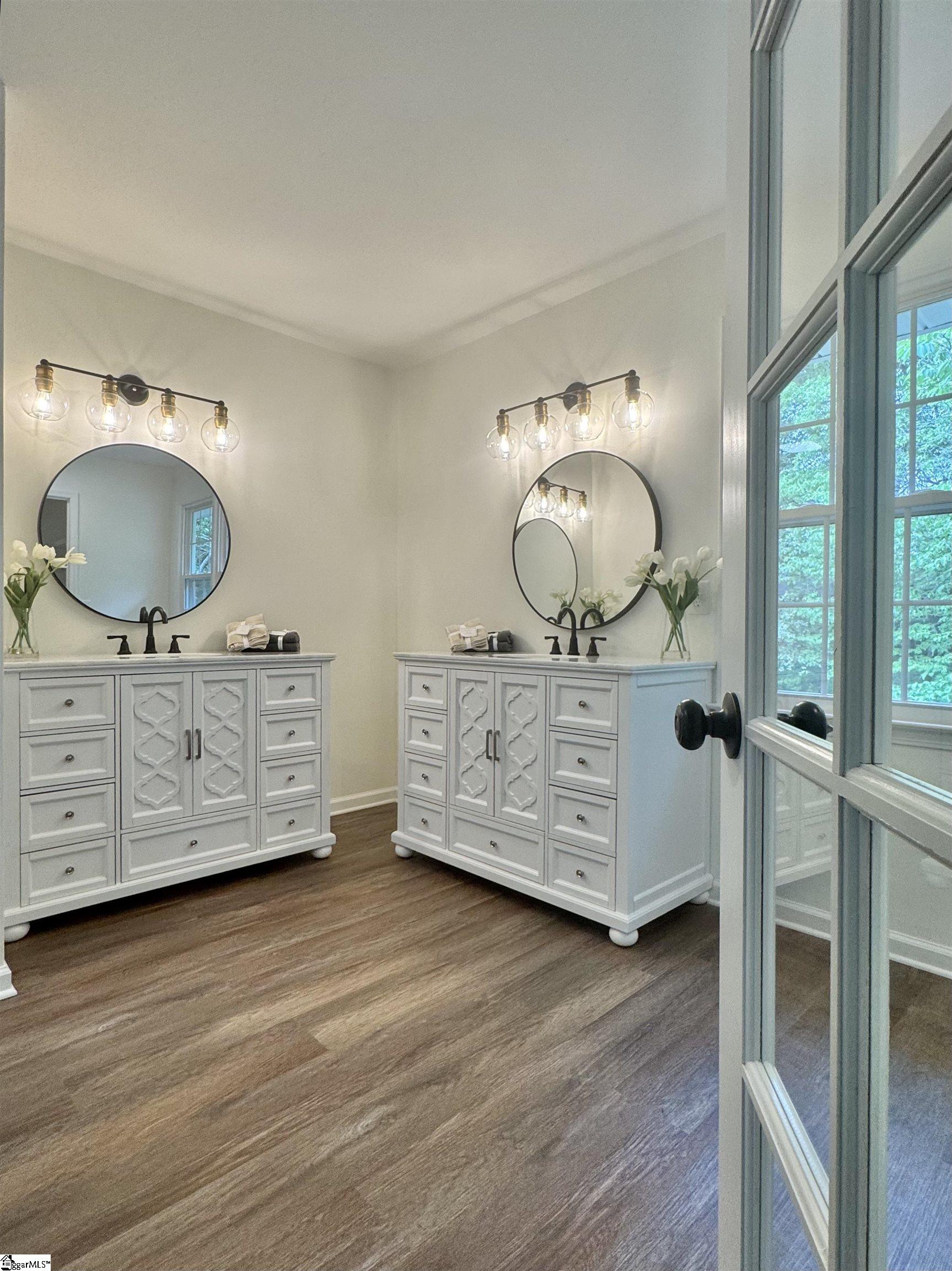102 Buckingham Court Easley, SC 29640