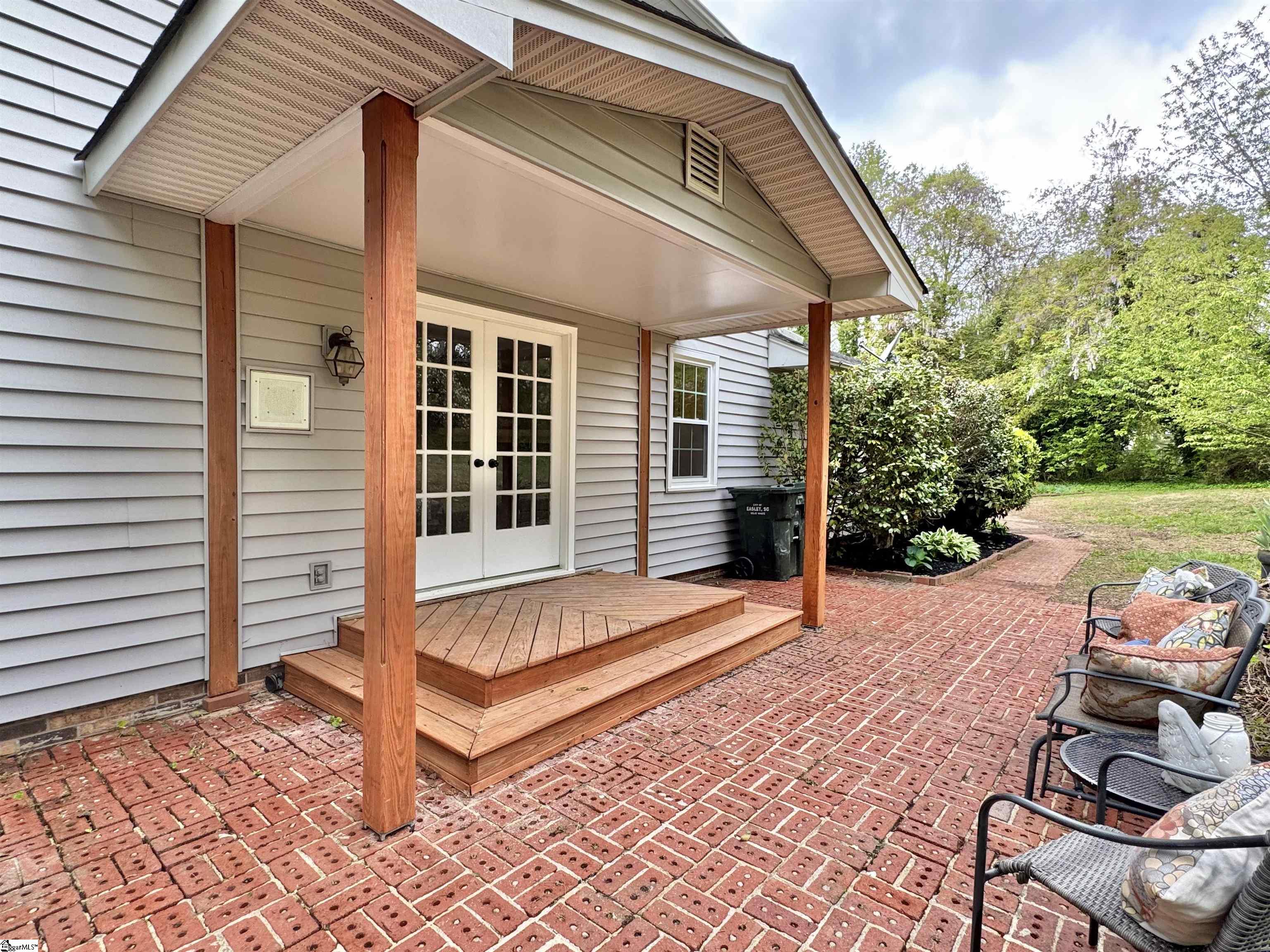 102 Buckingham Court Easley, SC 29640
