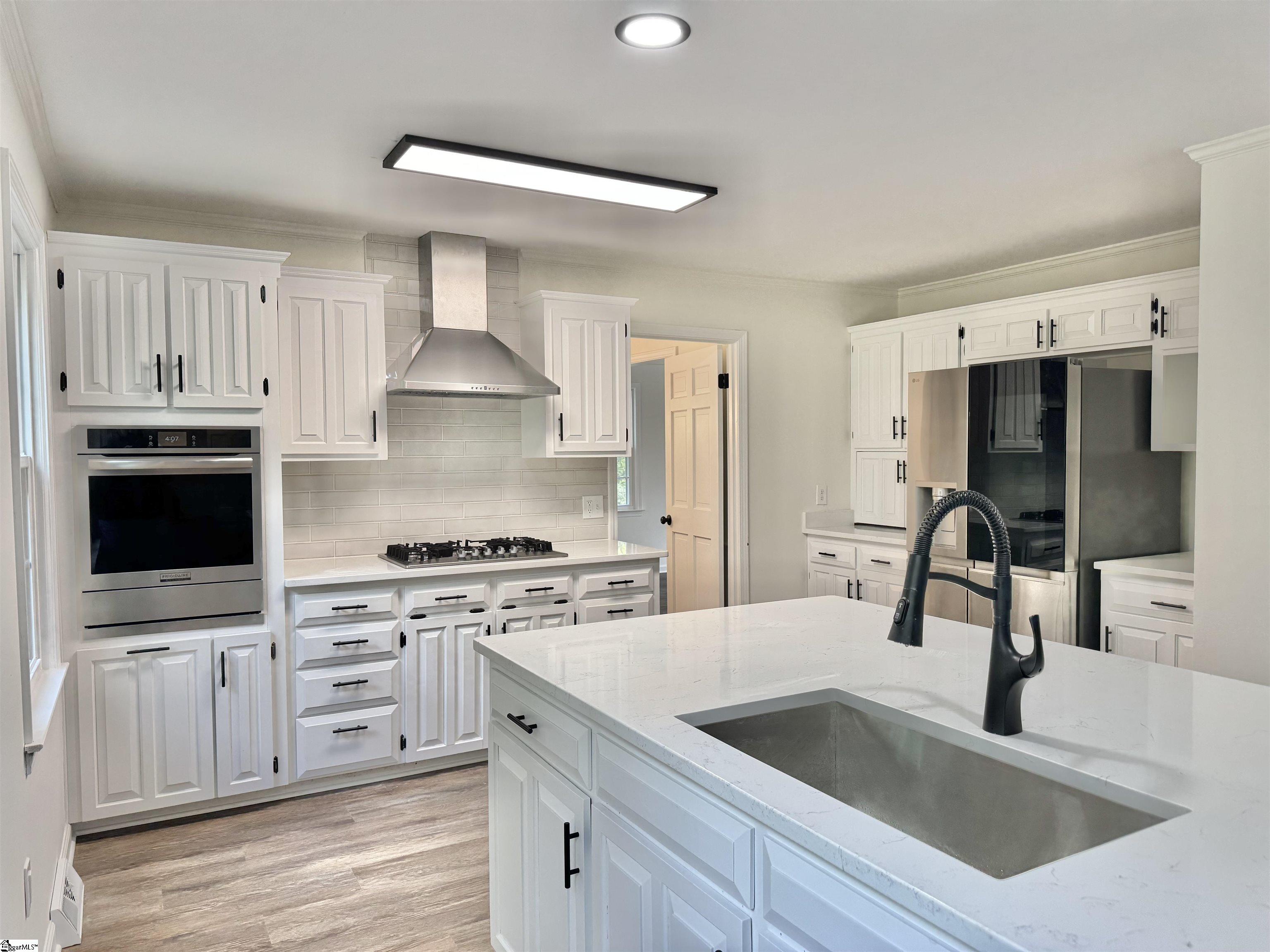 102 Buckingham Court Easley, SC 29640