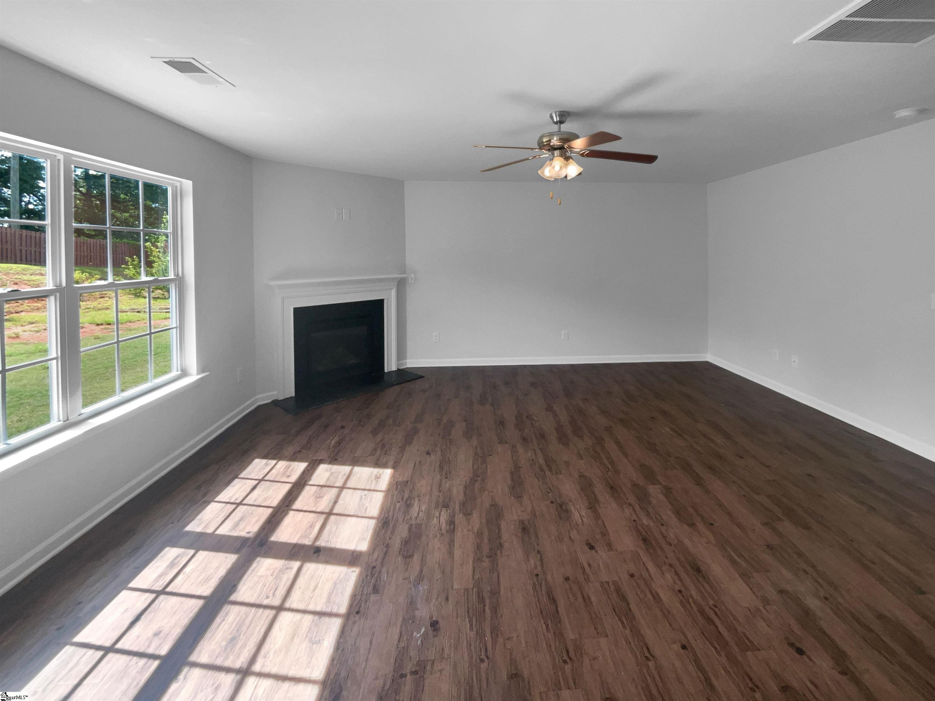 253 Golden Bear Walk Duncan, SC 29334
