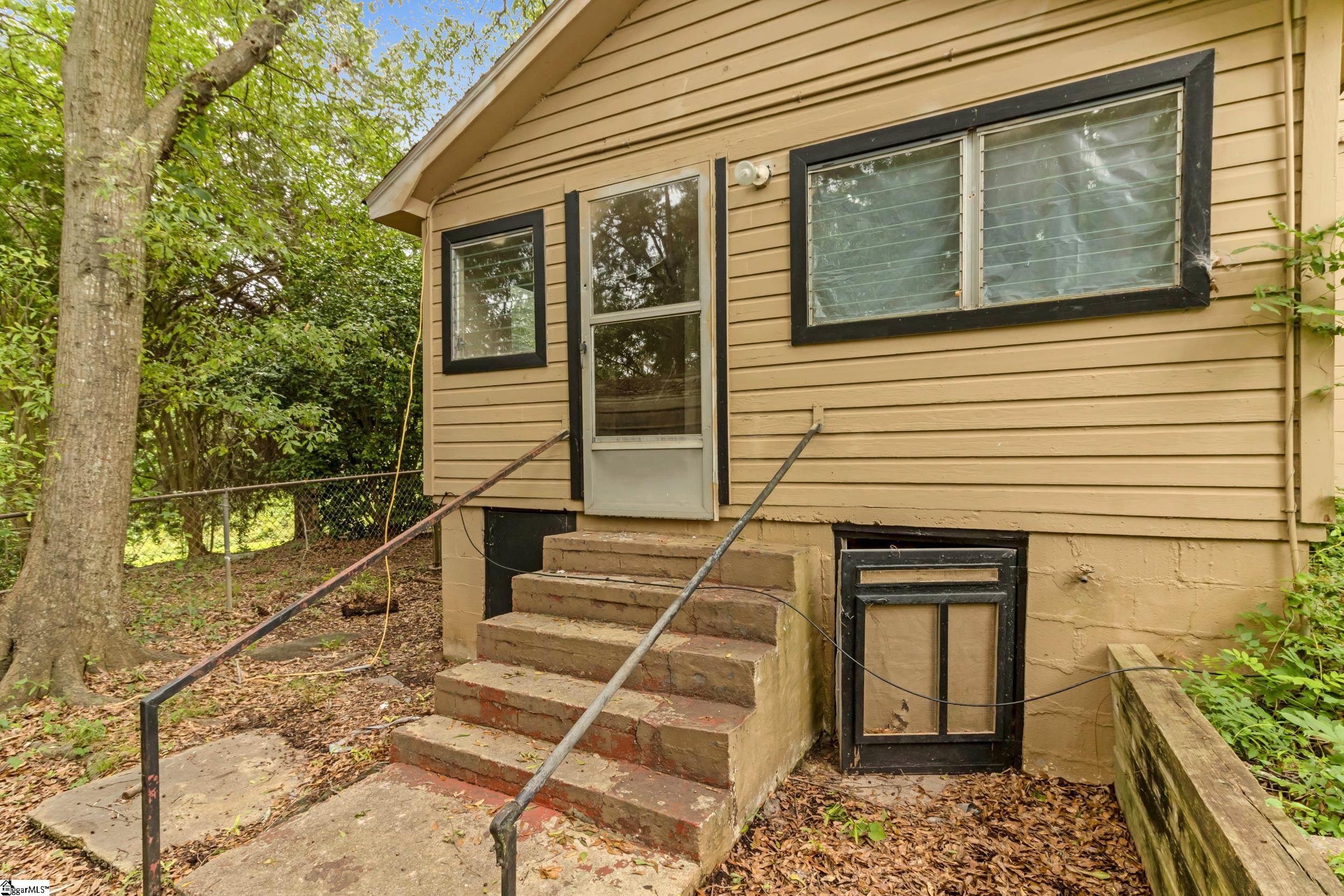 144 Evelyn Road Easley, SC 29640