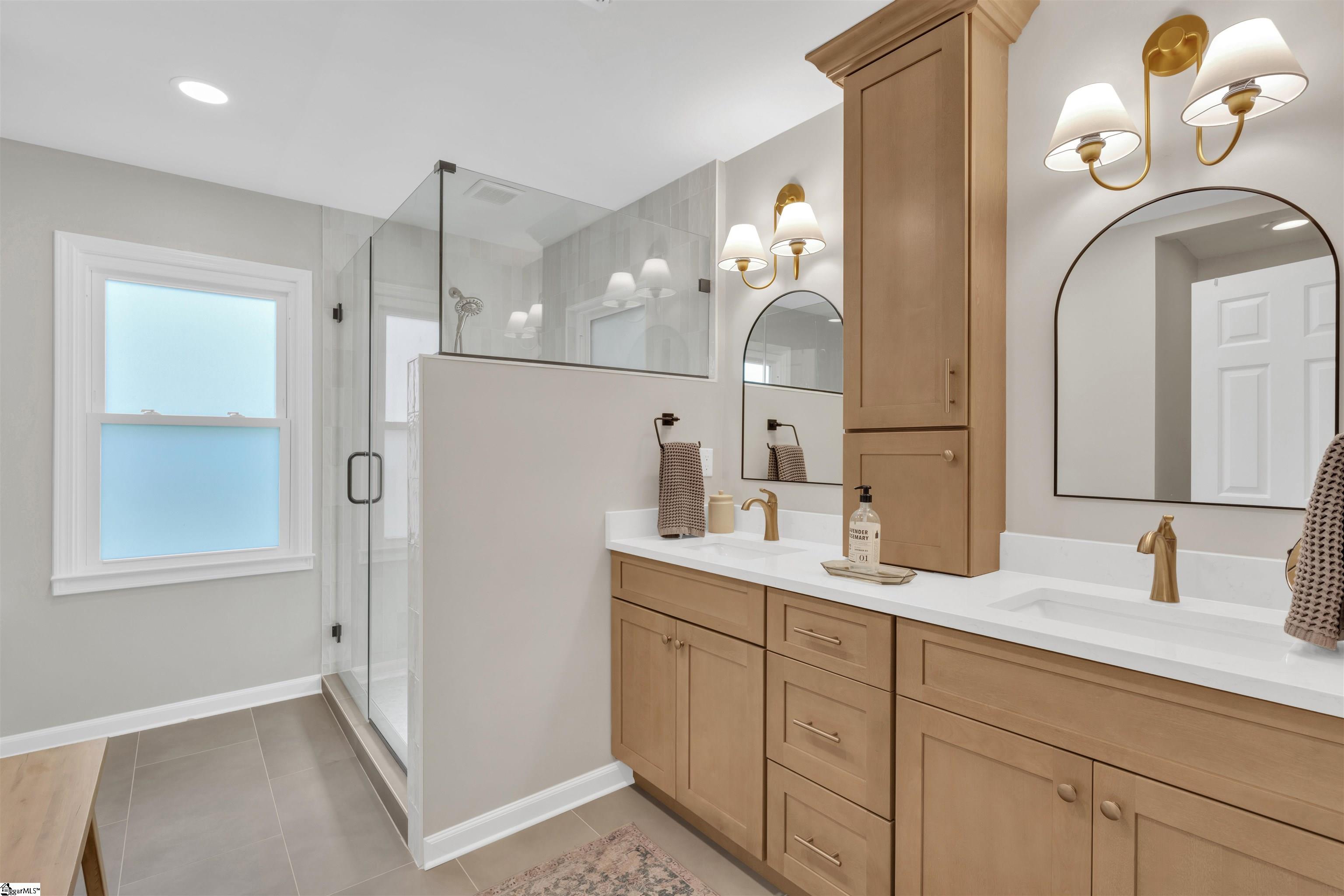 48 Oak Crest Court Greenville, SC 29605