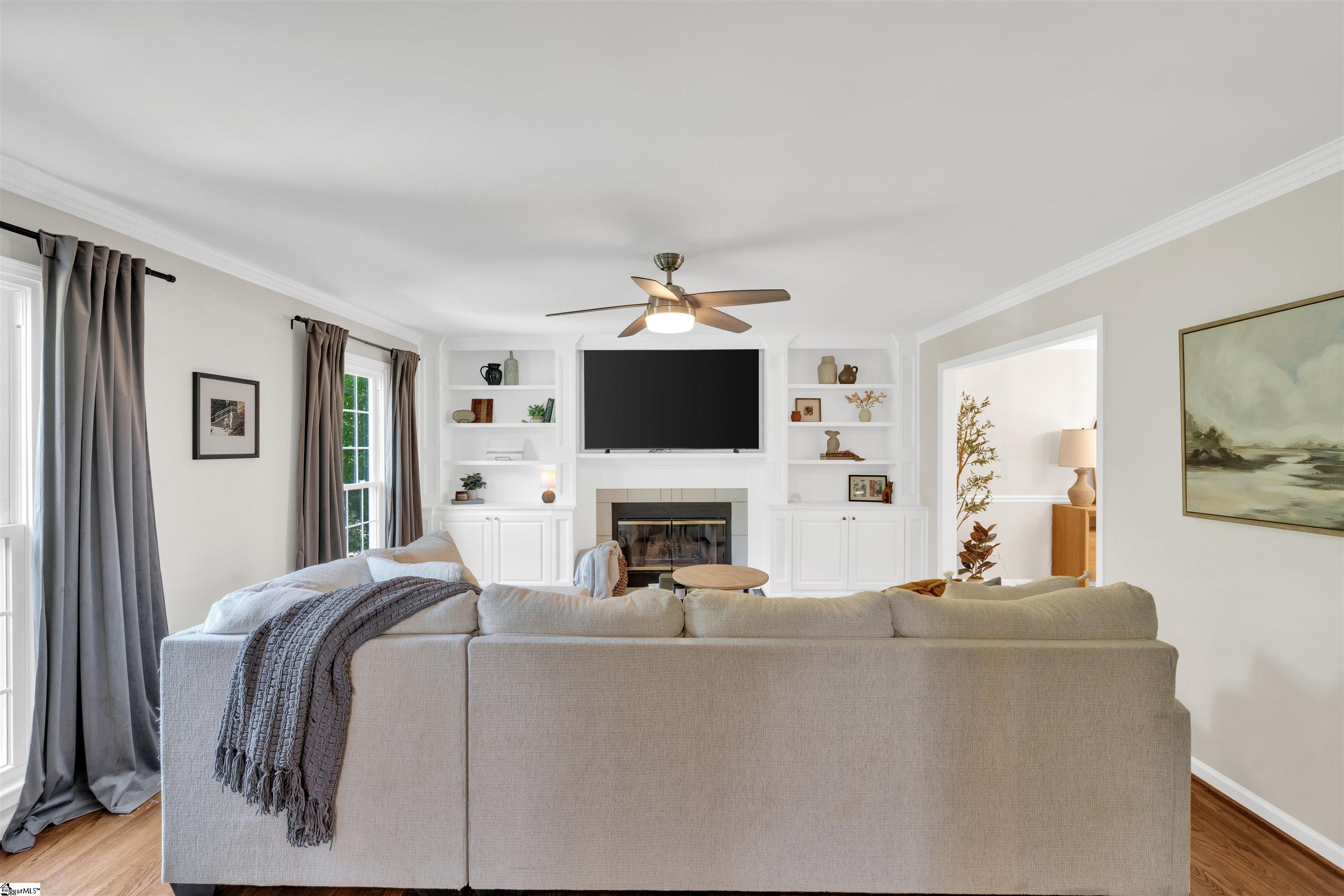 48 Oak Crest Court Greenville, SC 29605