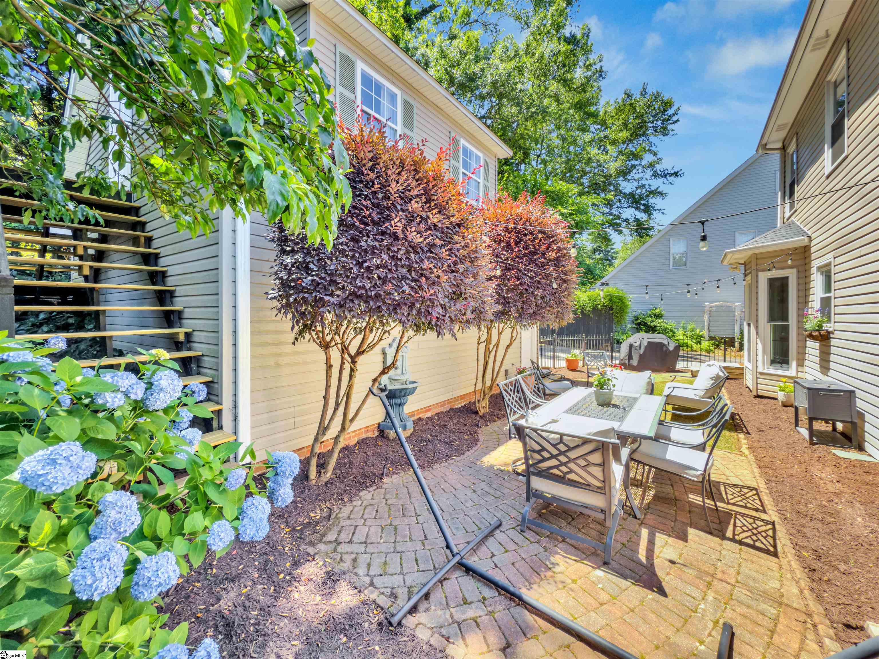 48 Oak Crest Court Greenville, SC 29605