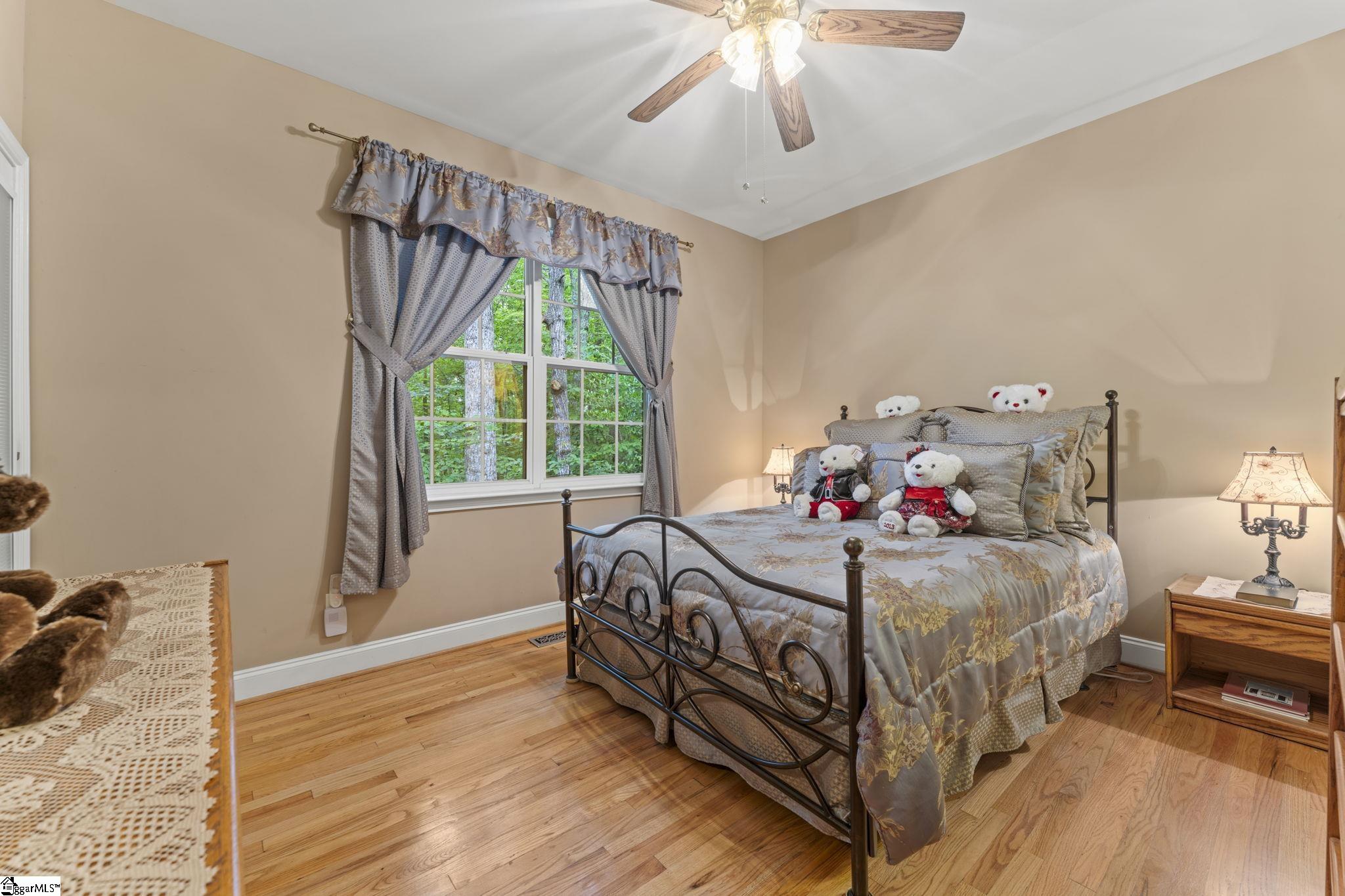 100 Paris Glen Way Greenville, SC 29609