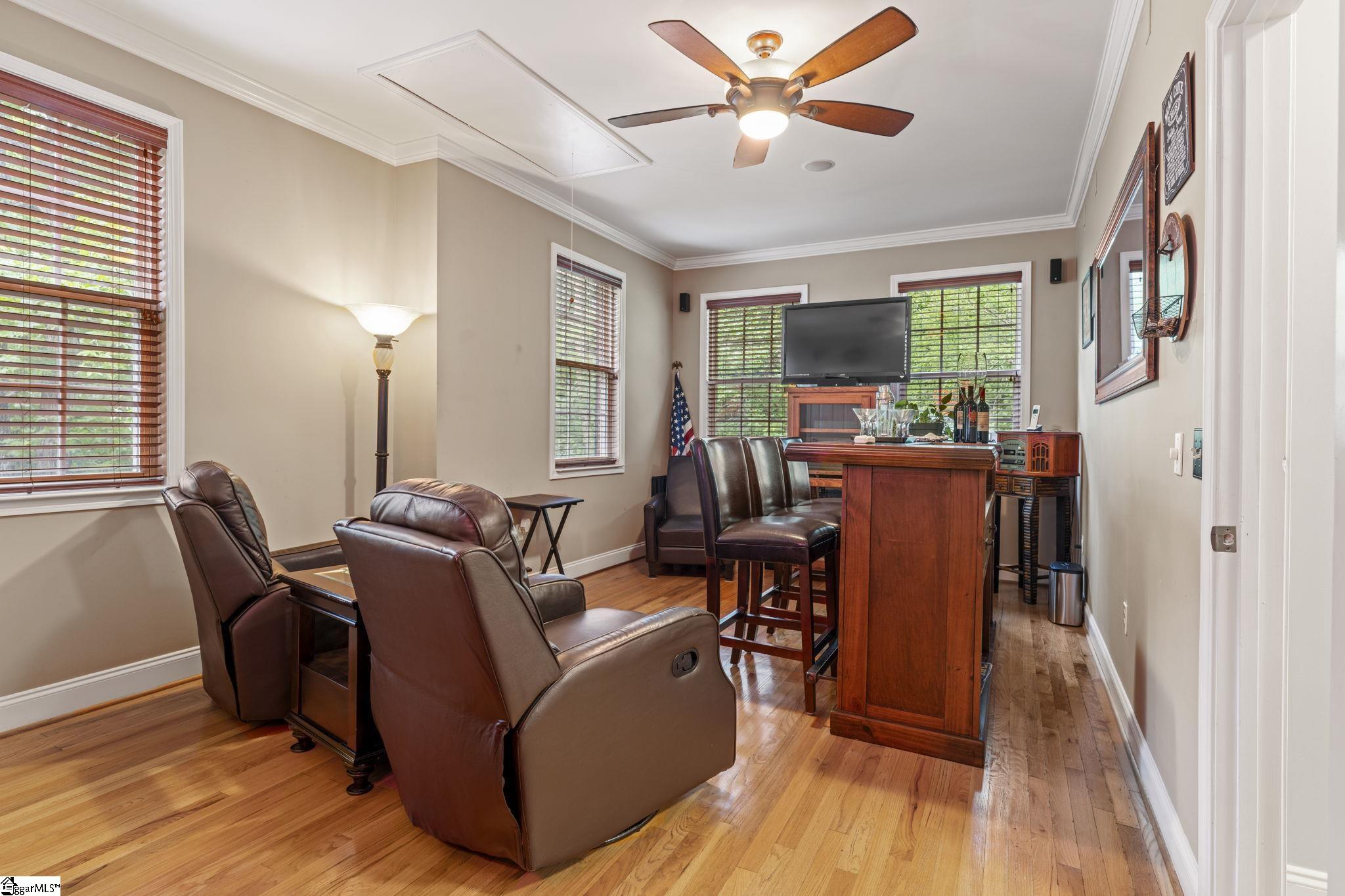 100 Paris Glen Way Greenville, SC 29609
