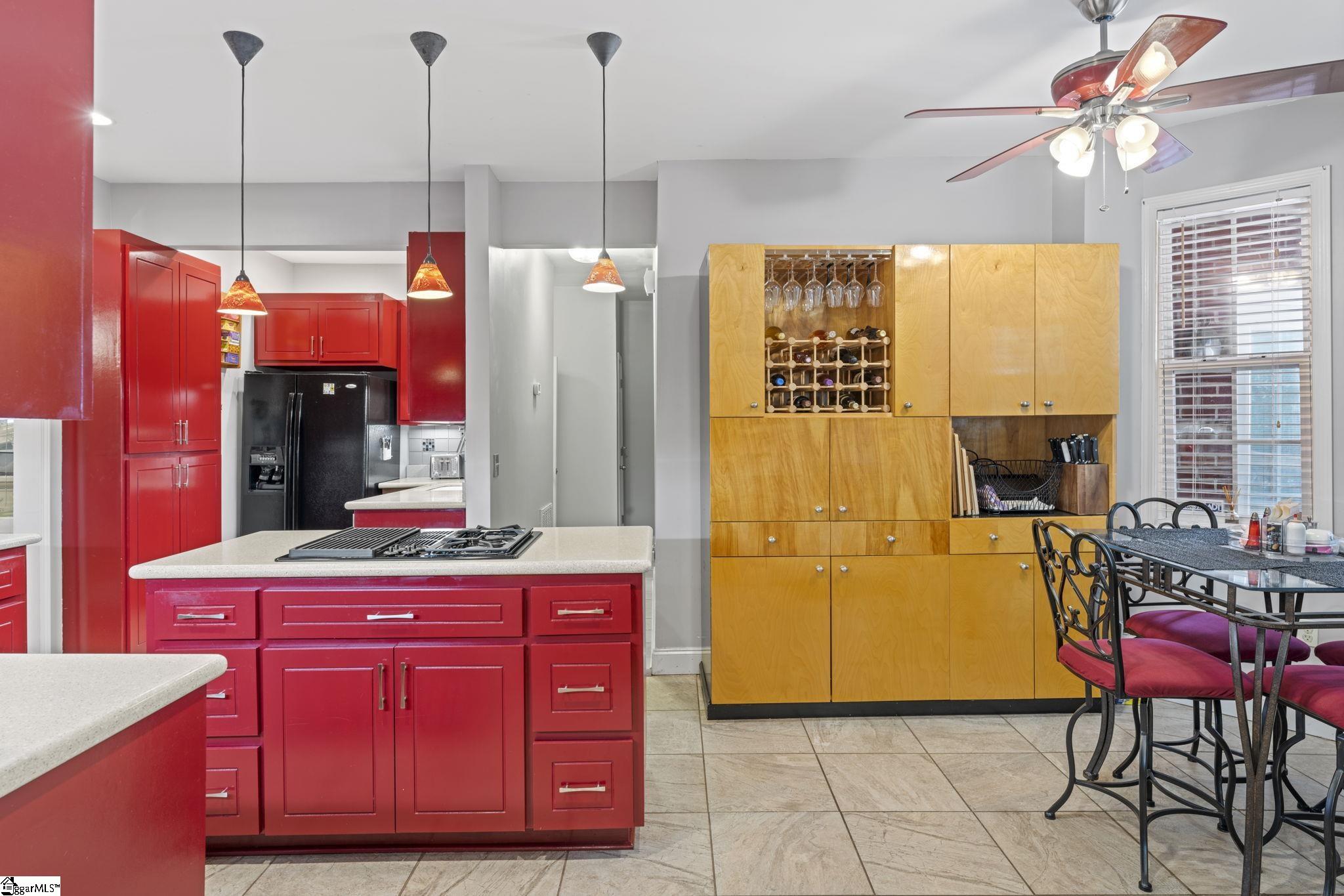 100 Paris Glen Way Greenville, SC 29609