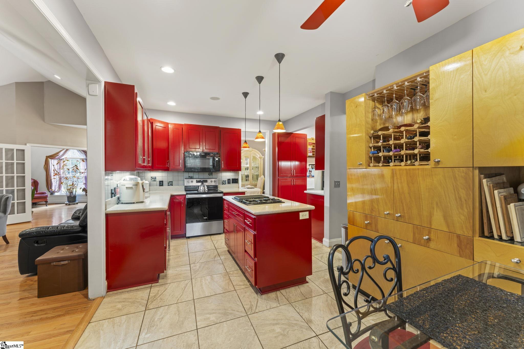 100 Paris Glen Way Greenville, SC 29609
