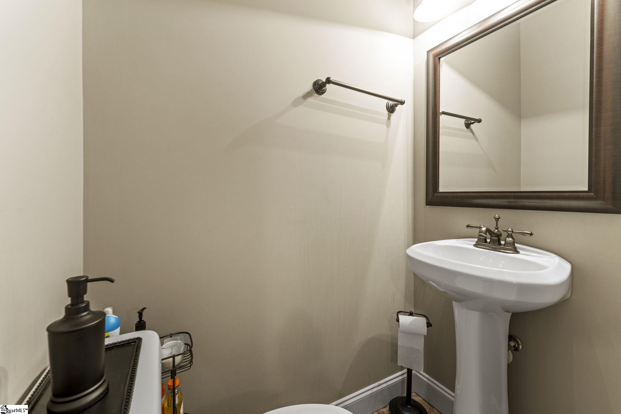 100 Paris Glen Way Greenville, SC 29609