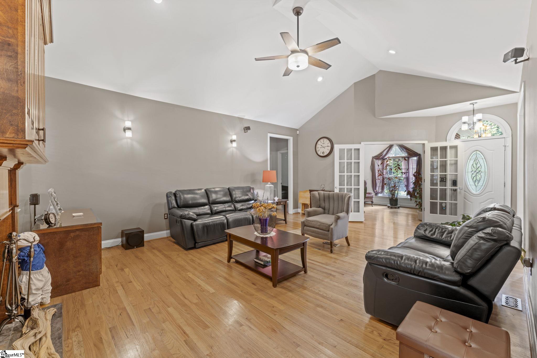 100 Paris Glen Way Greenville, SC 29609