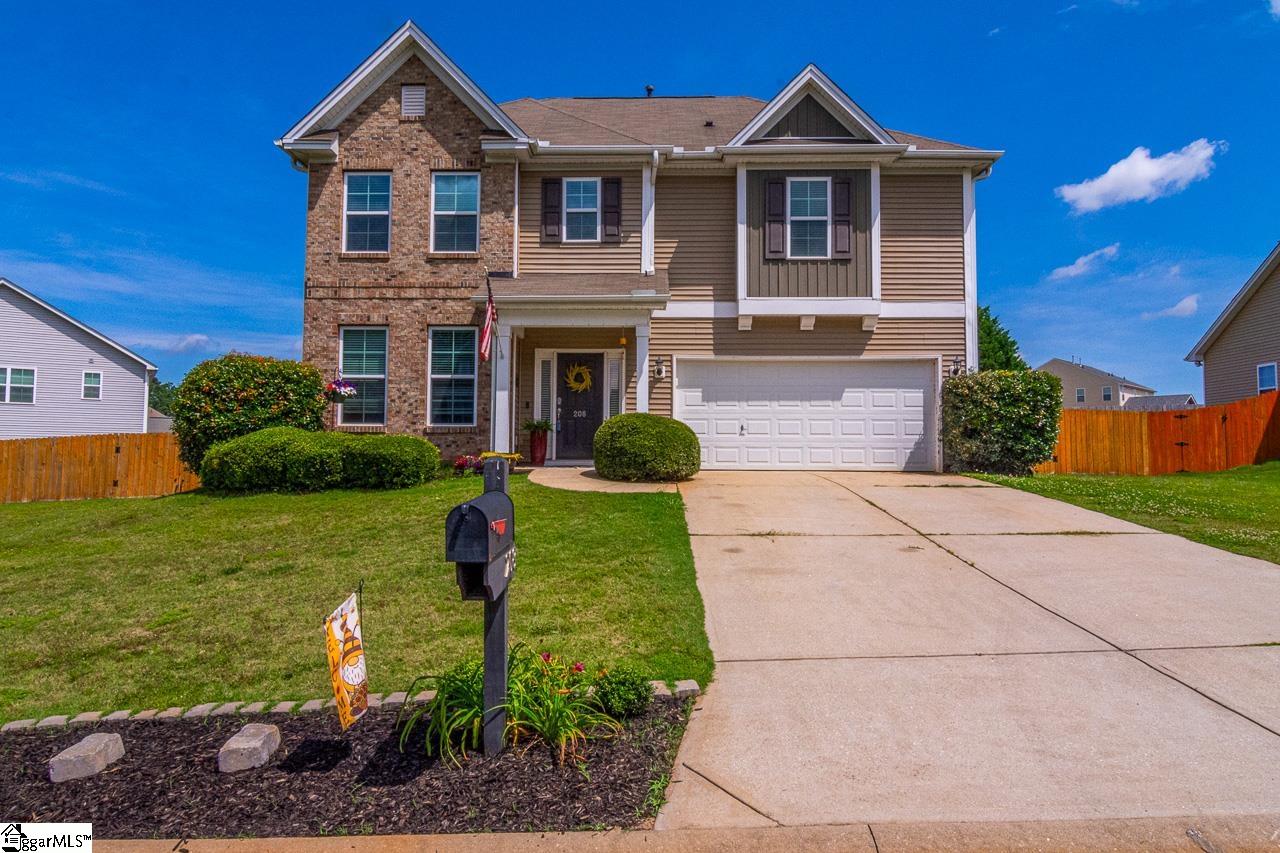 208 Castleton Circle Boiling Springs, SC 29316