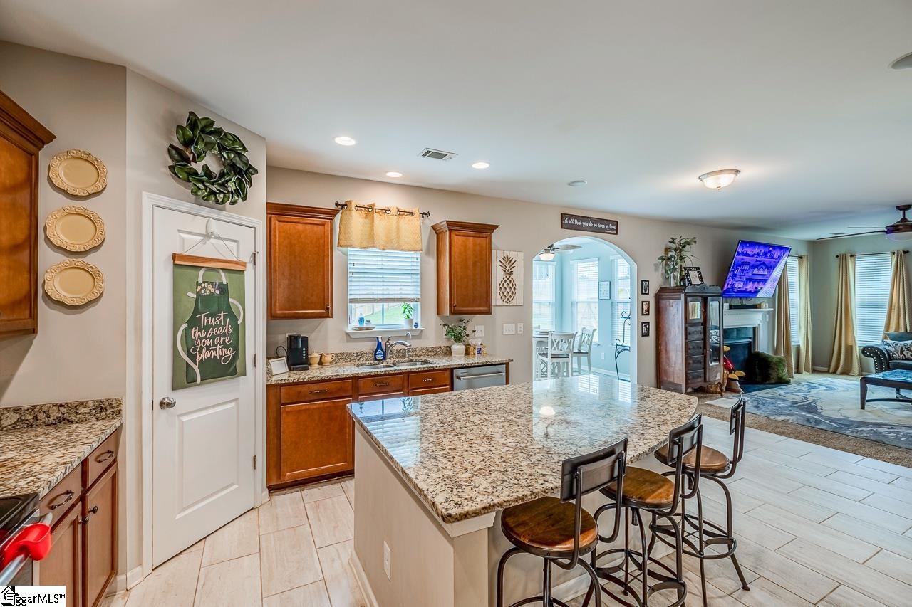 208 Castleton Circle Boiling Springs, SC 29316