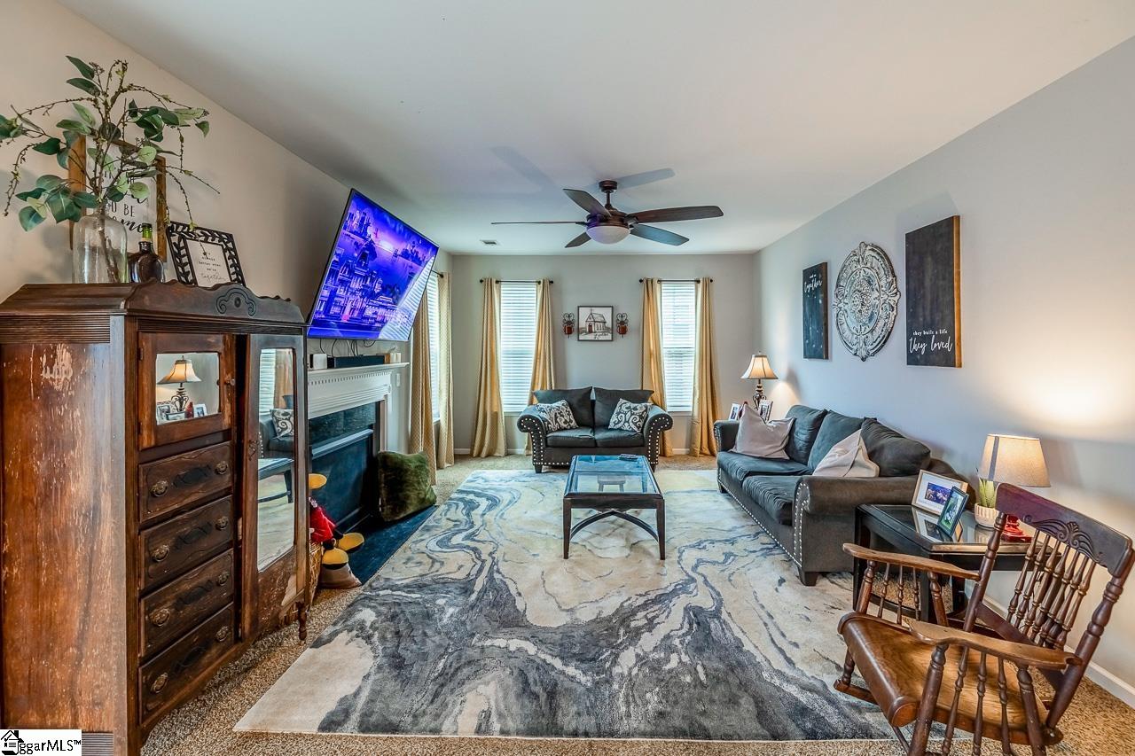 208 Castleton Circle Boiling Springs, SC 29316