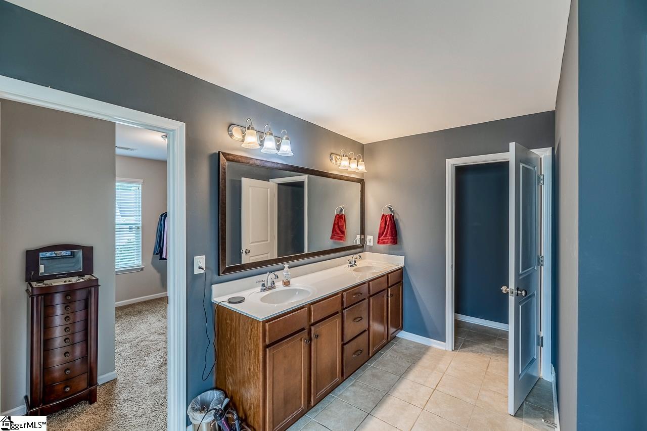 208 Castleton Circle Boiling Springs, SC 29316