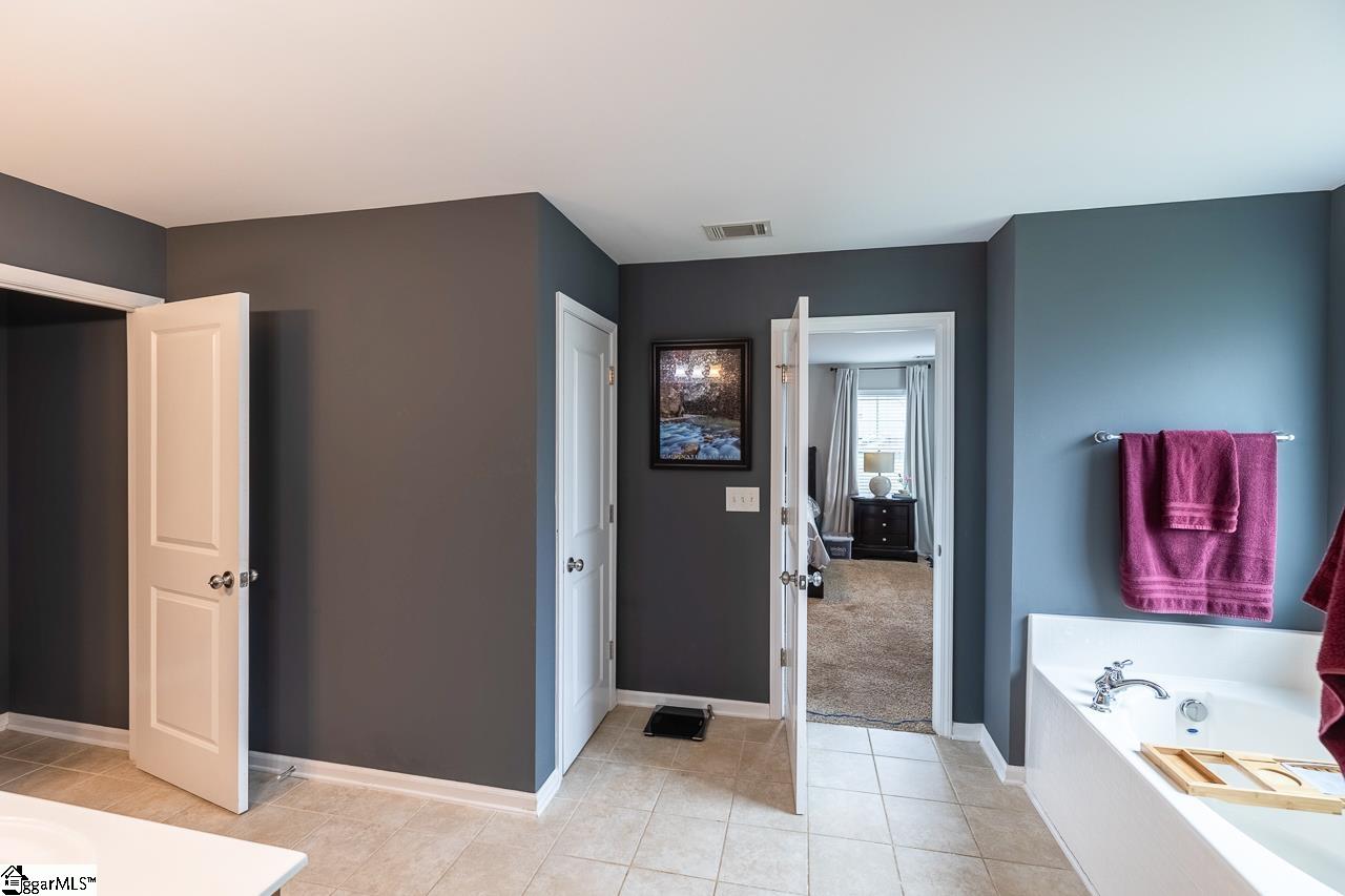 208 Castleton Circle Boiling Springs, SC 29316
