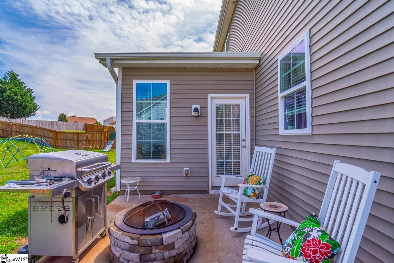 208 Castleton Circle Boiling Springs, SC 29316