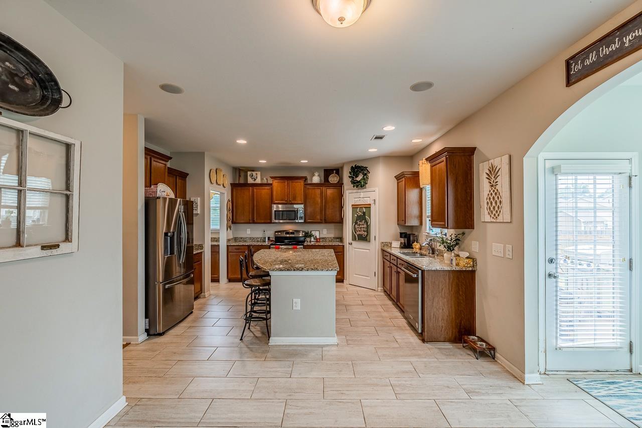 208 Castleton Circle Boiling Springs, SC 29316