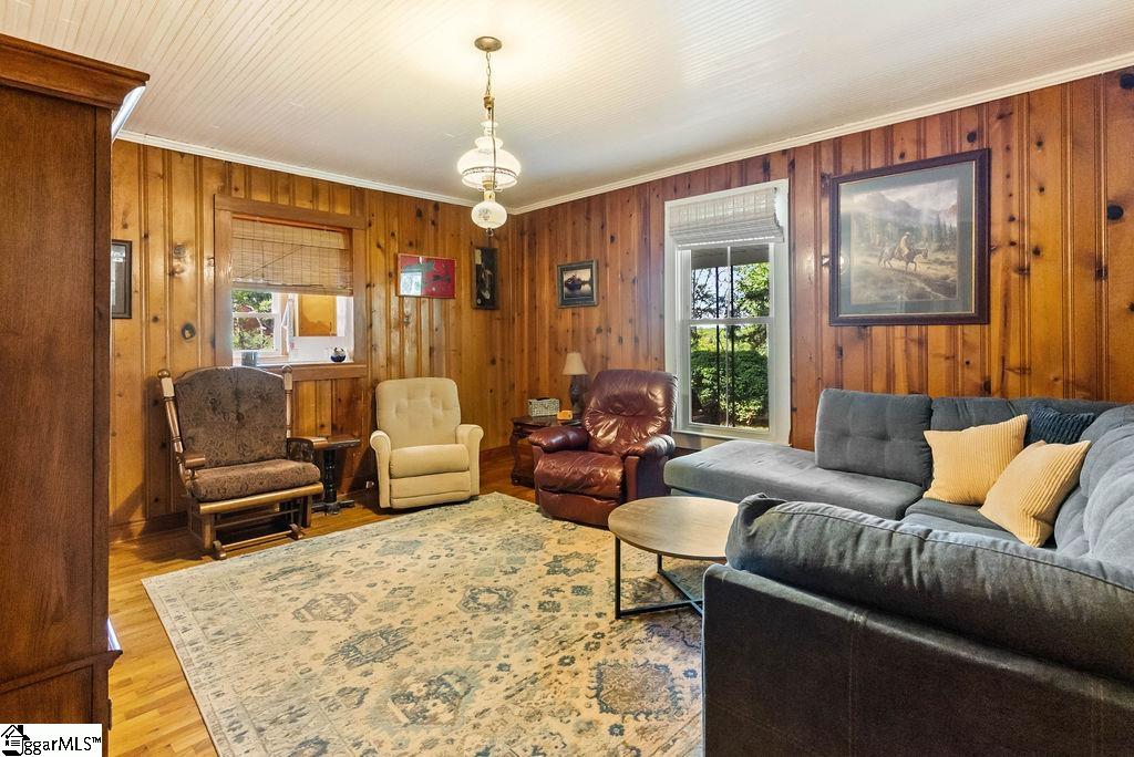 2115 Price House Road Woodruff, SC 29388