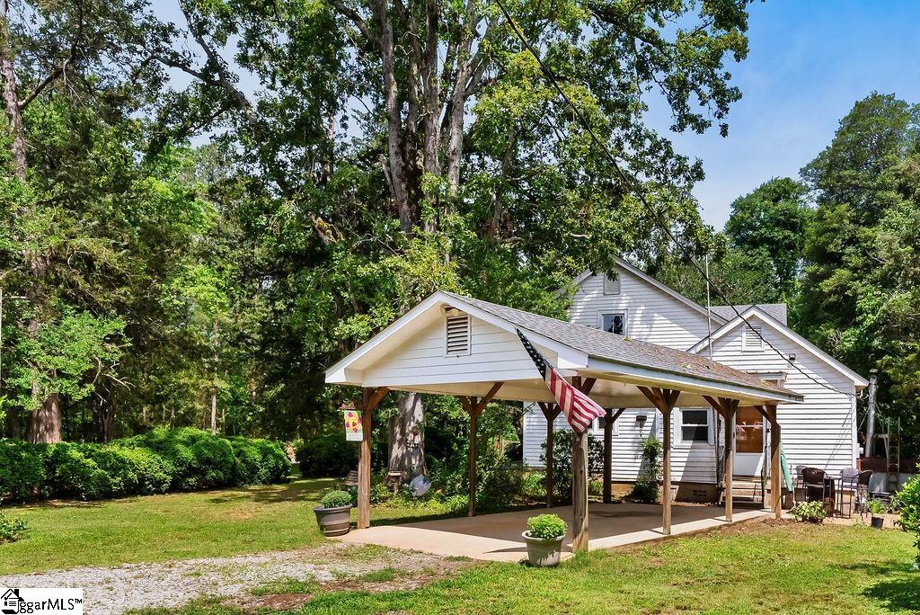 2115 Price House Road Woodruff, SC 29388