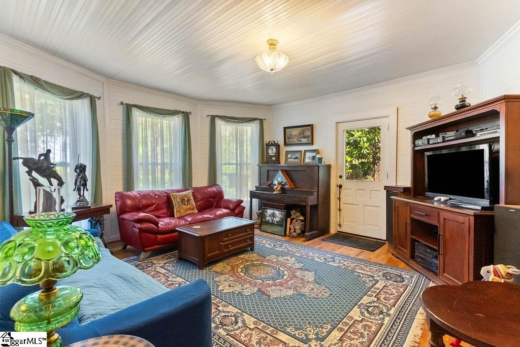 2115 Price House Road Woodruff, SC 29388