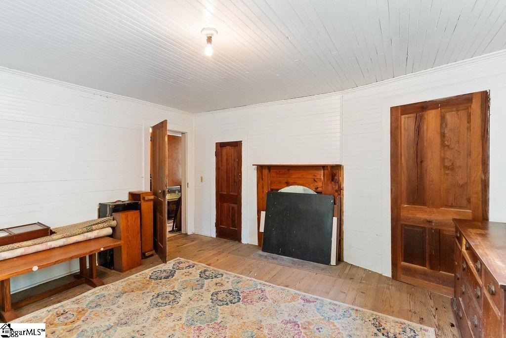 2115 Price House Road Woodruff, SC 29388