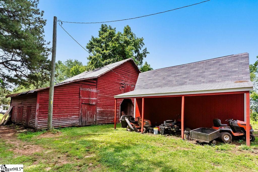 2115 Price House Road Woodruff, SC 29388