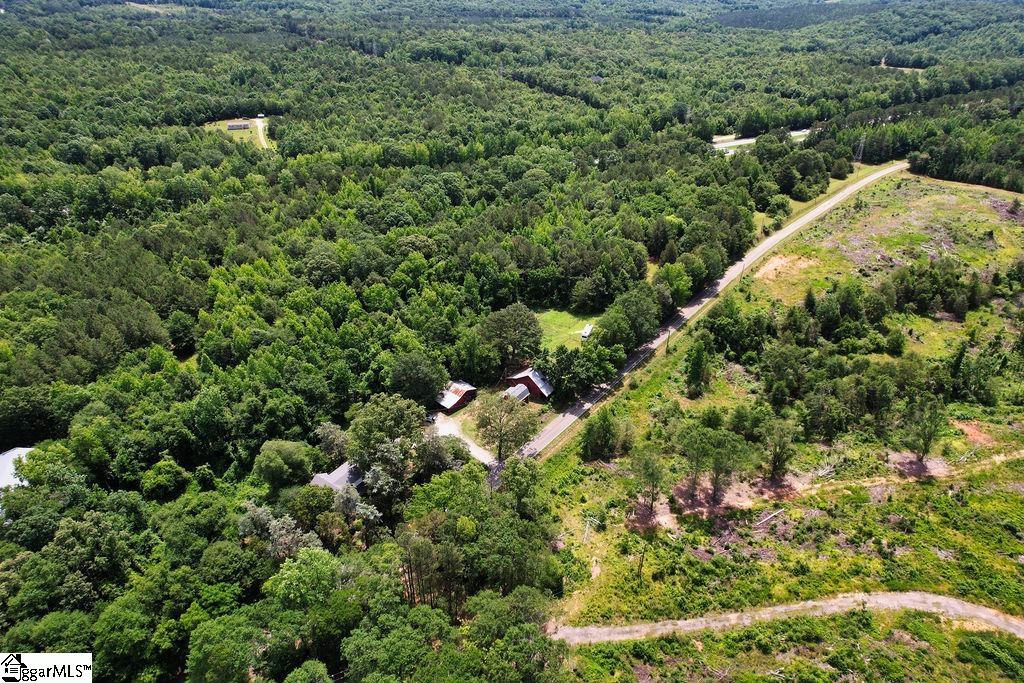 2115 Price House Road Woodruff, SC 29388