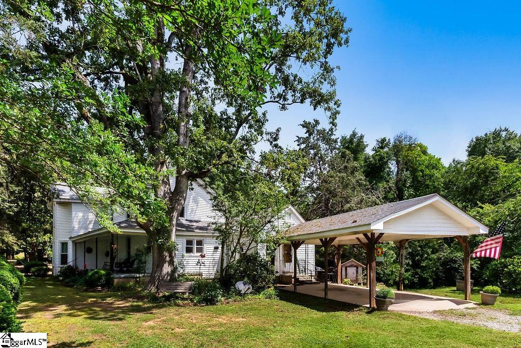 2115 Price House Road Woodruff, SC 29388