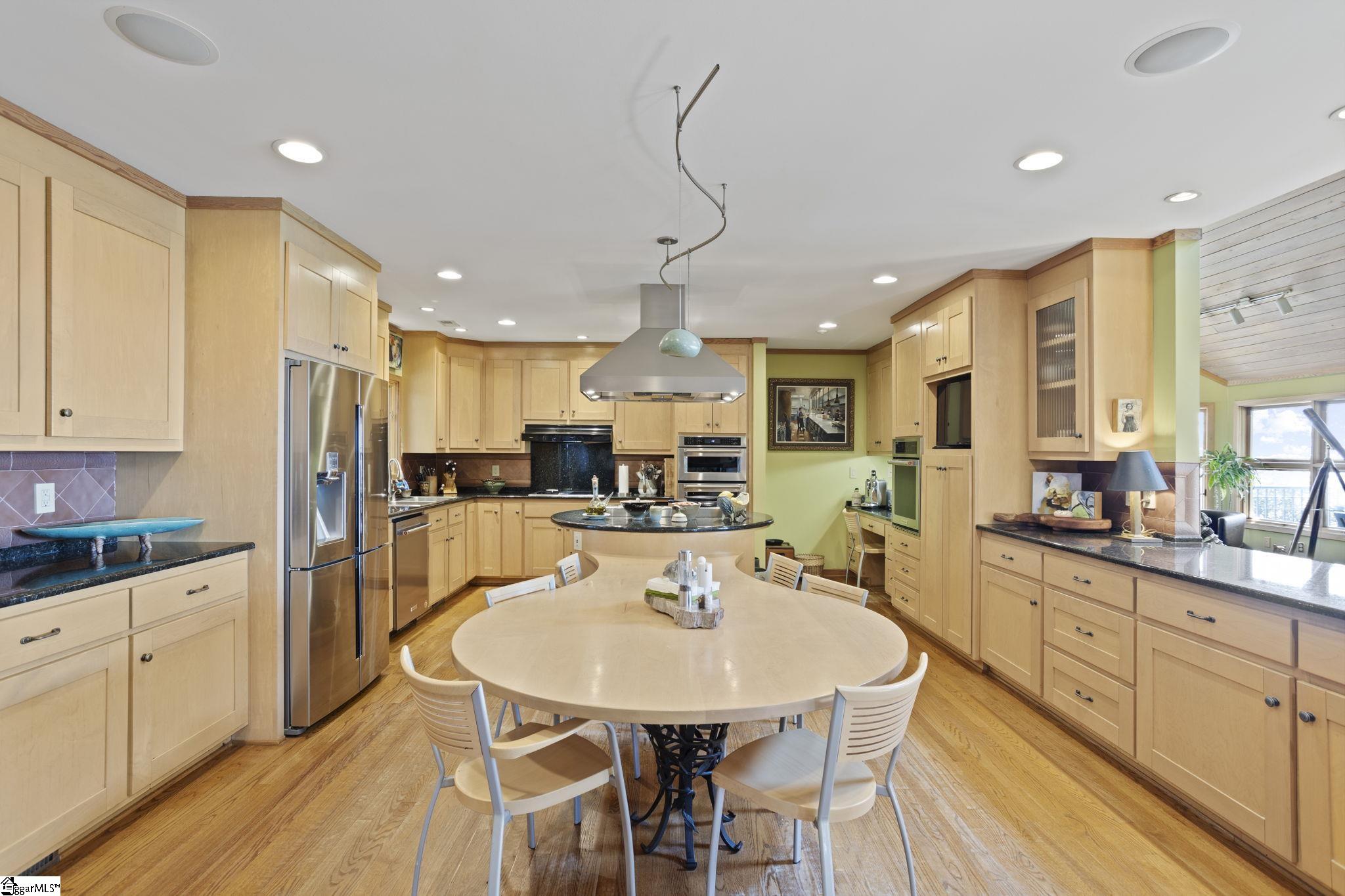 902 Altamont Road Greenville, SC 29609