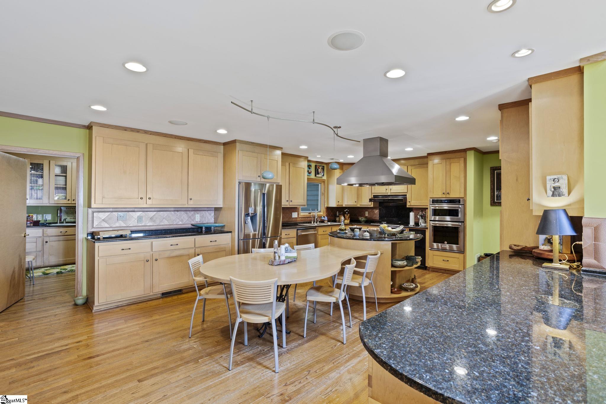 902 Altamont Road Greenville, SC 29609