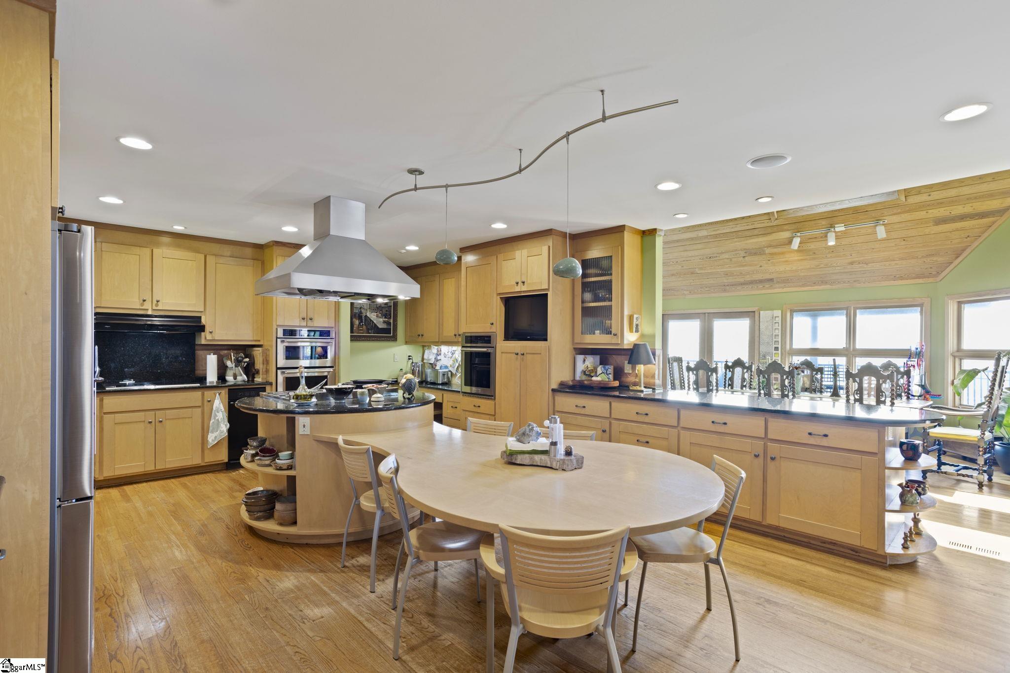 902 Altamont Road Greenville, SC 29609