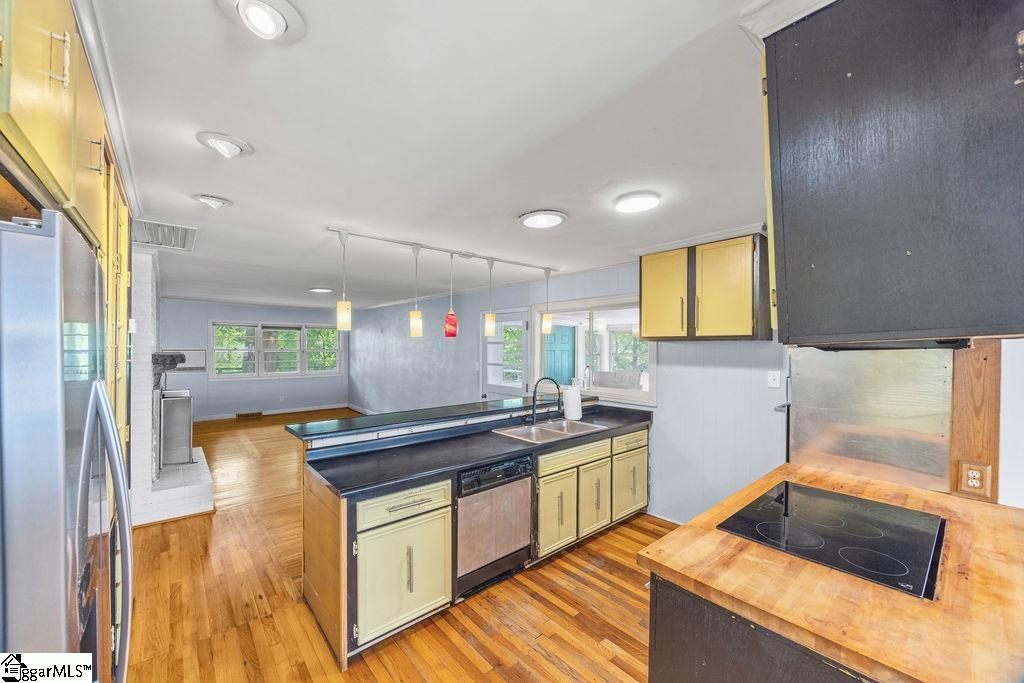 118 Ridgeland Drive Greenville, SC 29601