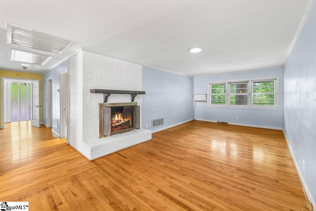 118 Ridgeland Drive Greenville, SC 29601