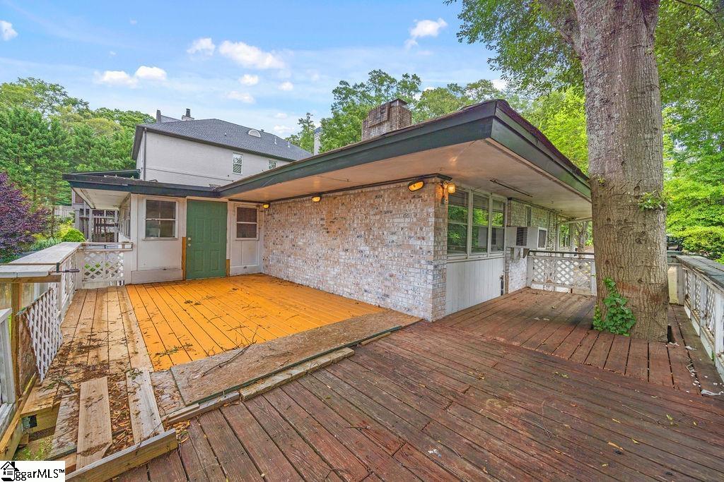 118 Ridgeland Drive Greenville, SC 29601