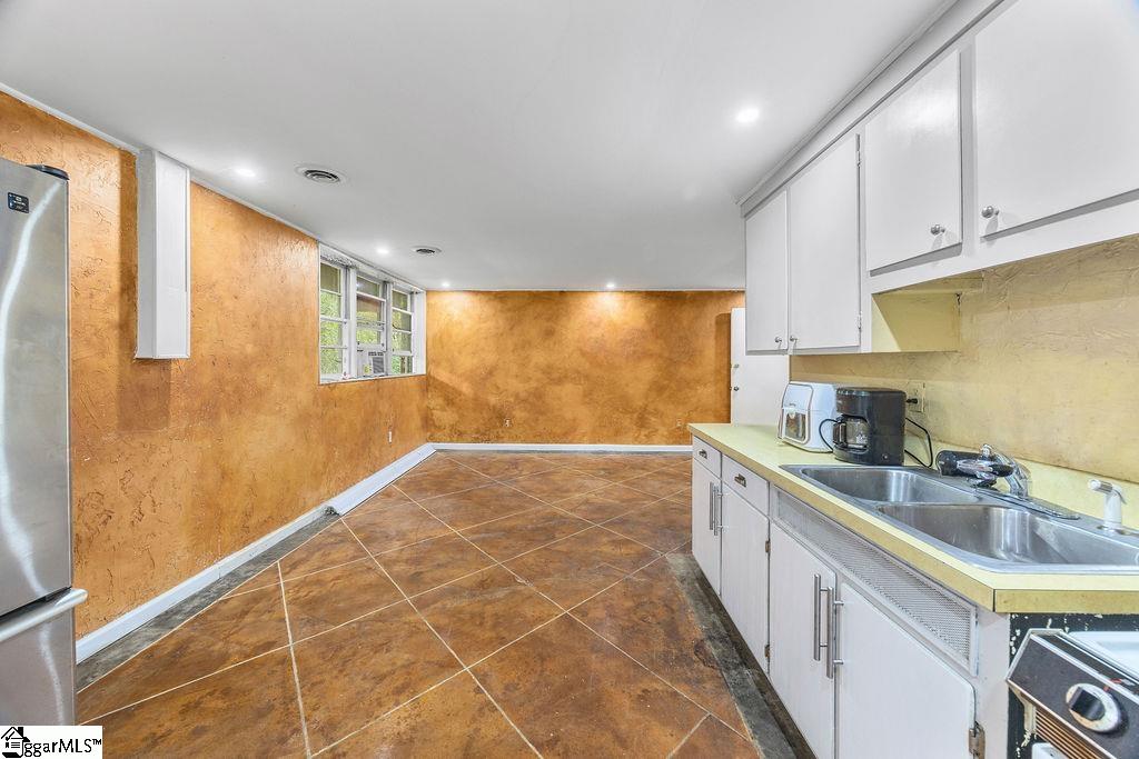 118 Ridgeland Drive Greenville, SC 29601