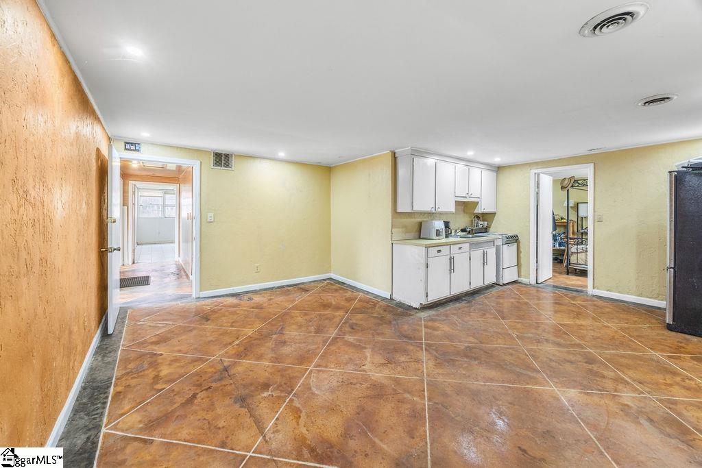 118 Ridgeland Drive Greenville, SC 29601