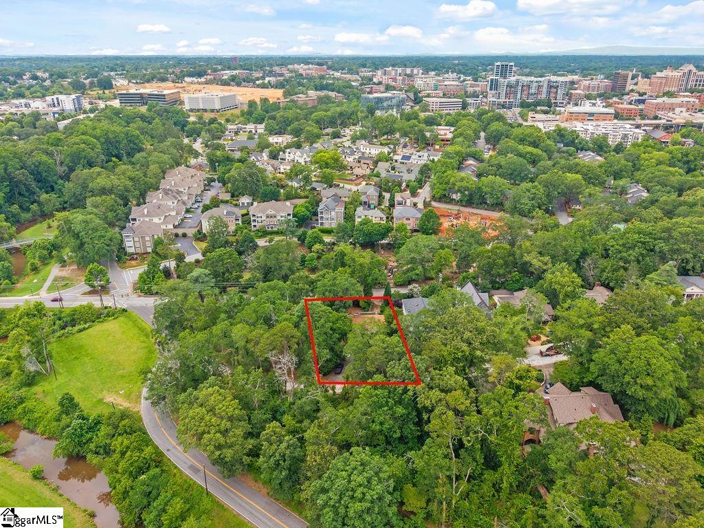 118 Ridgeland Drive Greenville, SC 29601