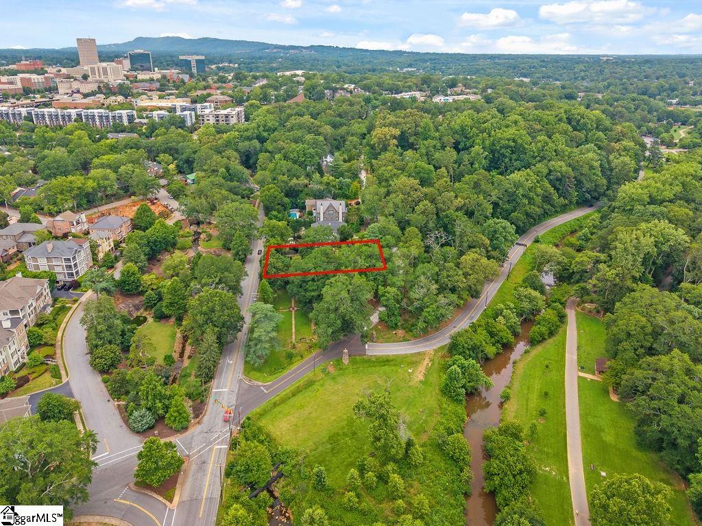 118 Ridgeland Drive Greenville, SC 29601